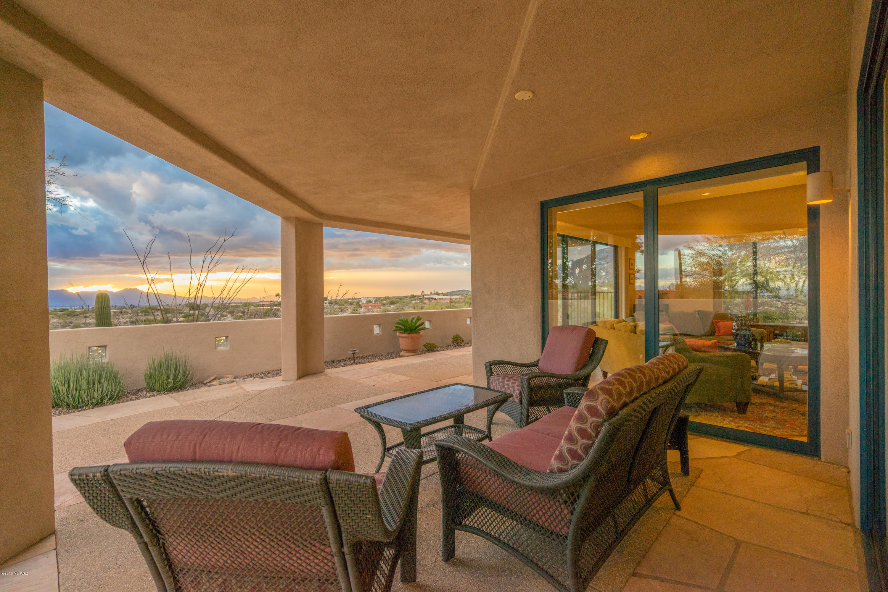 5580 E Paseo Cimarron