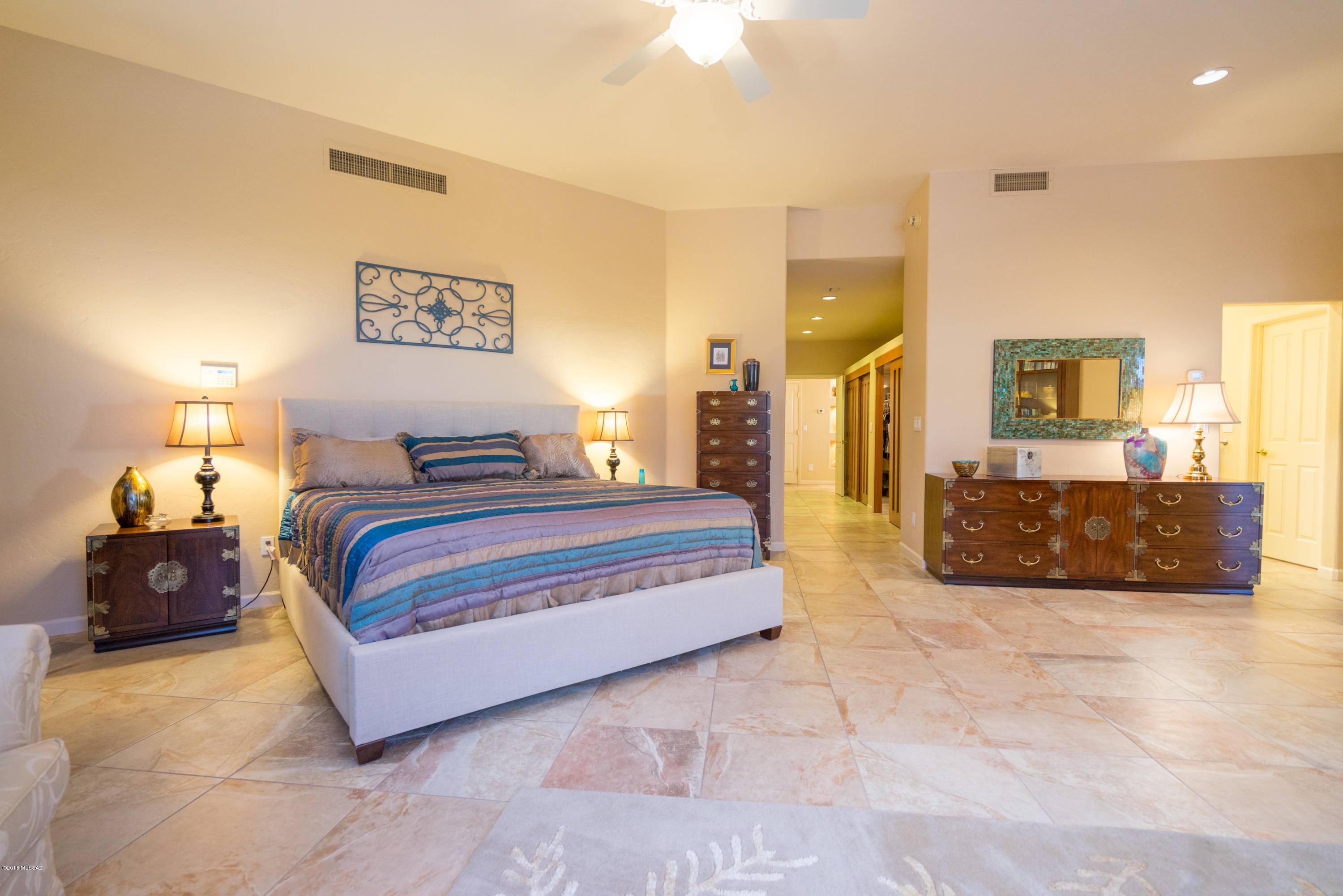 5580 E Paseo Cimarron