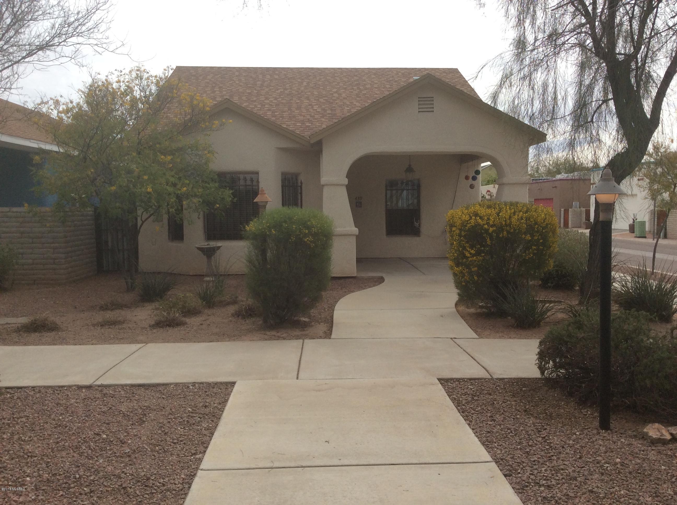 439 E Historic