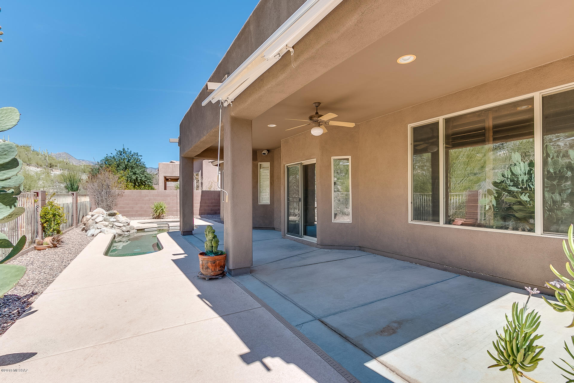 4079 N Sunset Cliff Place