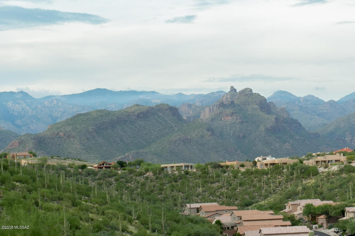 4079 N Sunset Cliff Place