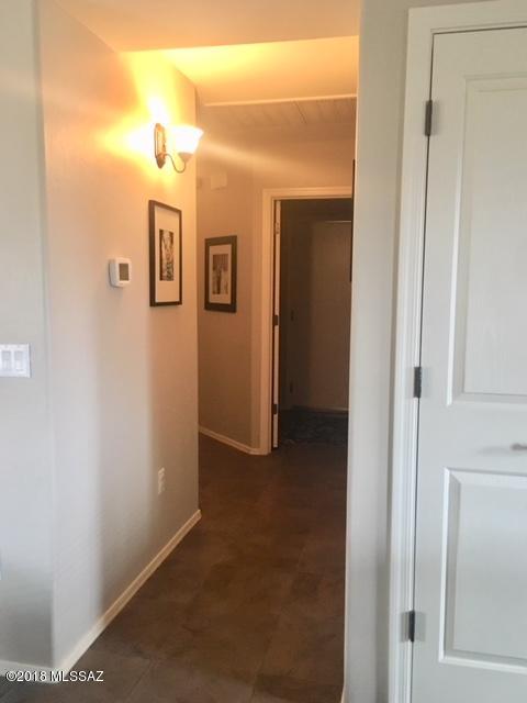 685 W Calle Franja Verde