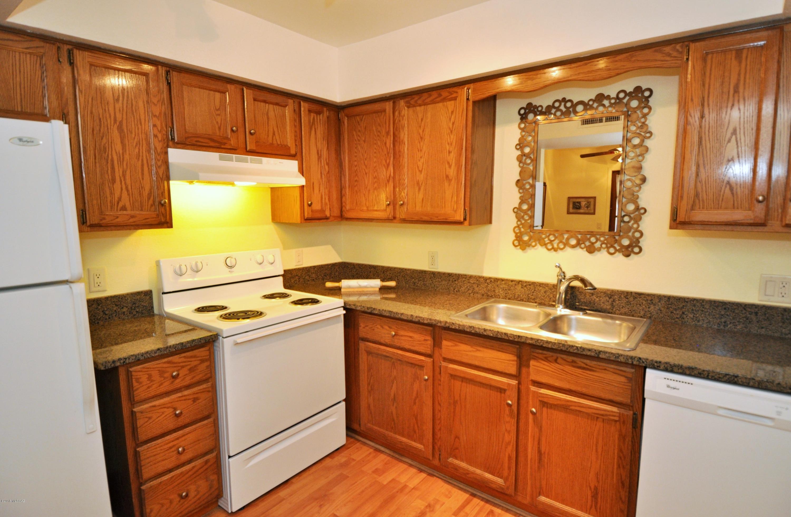 3690 N Country Club Road Unit: 1035