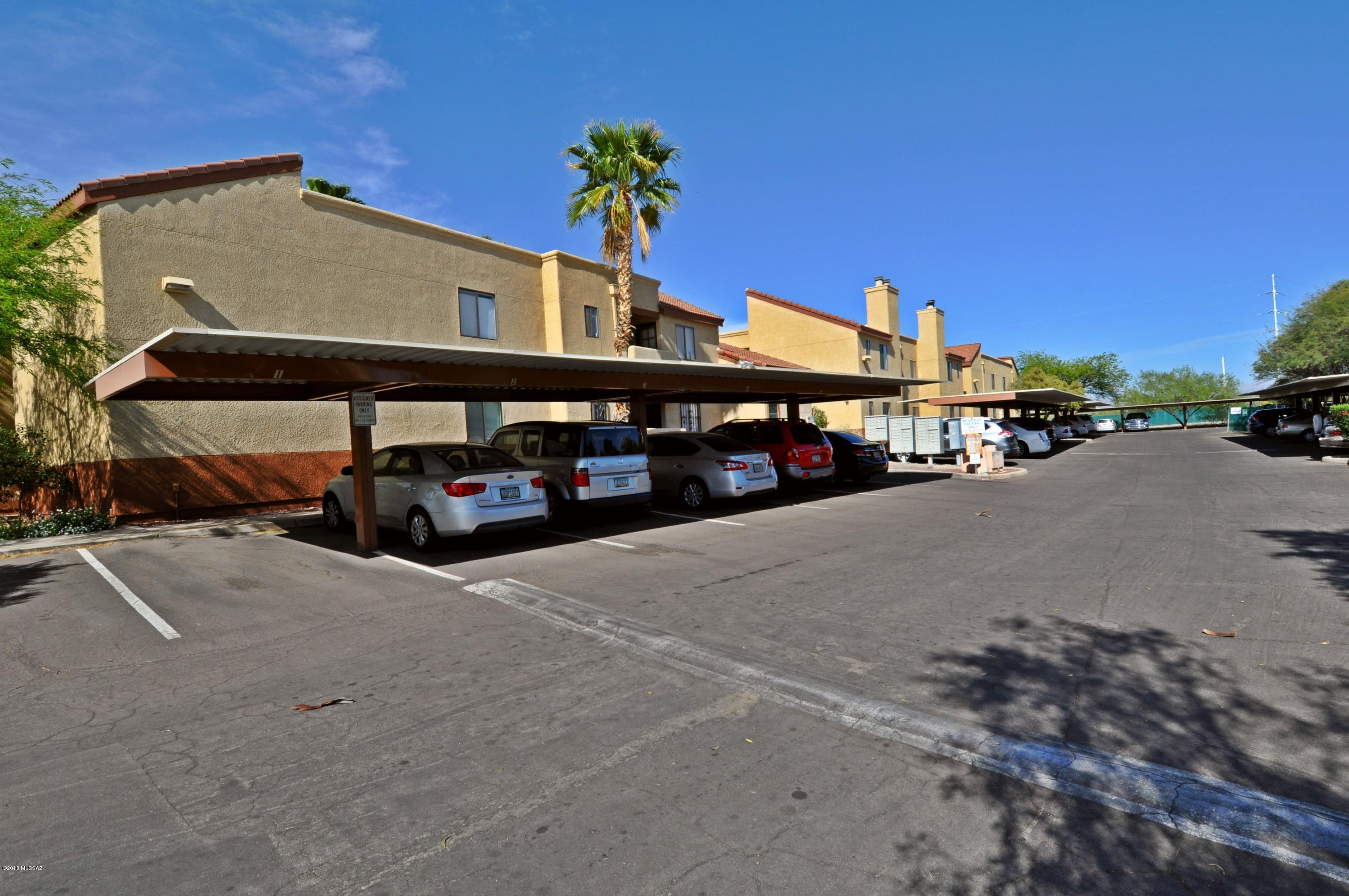 3690 N Country Club Road Unit: 1035
