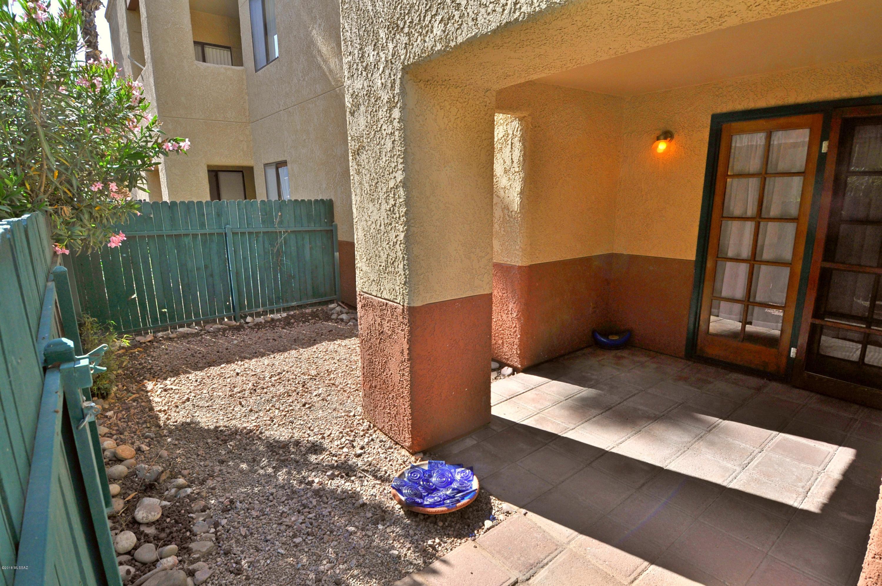 3690 N Country Club Road Unit: 1035