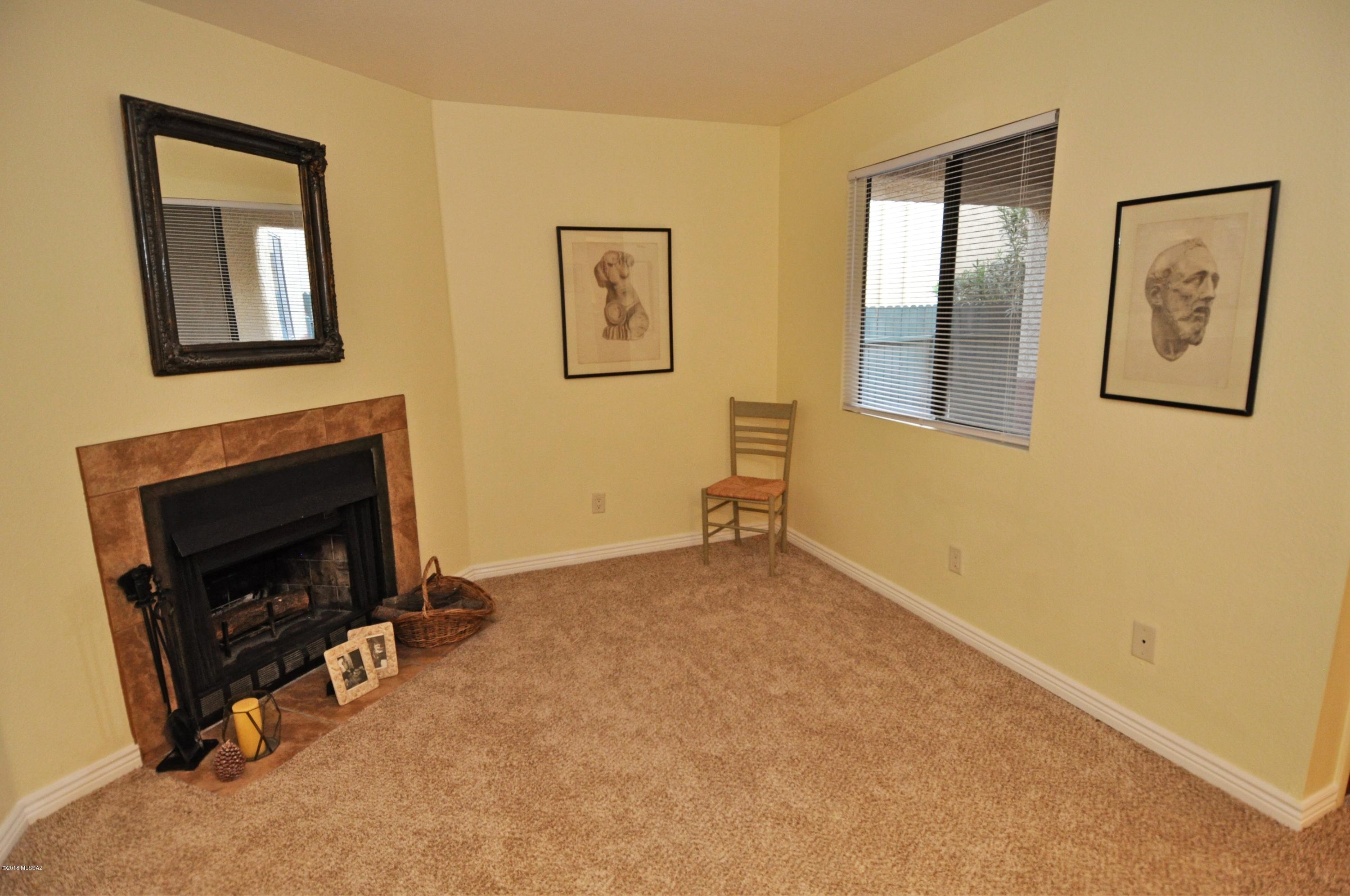 3690 N Country Club Road Unit: 1035