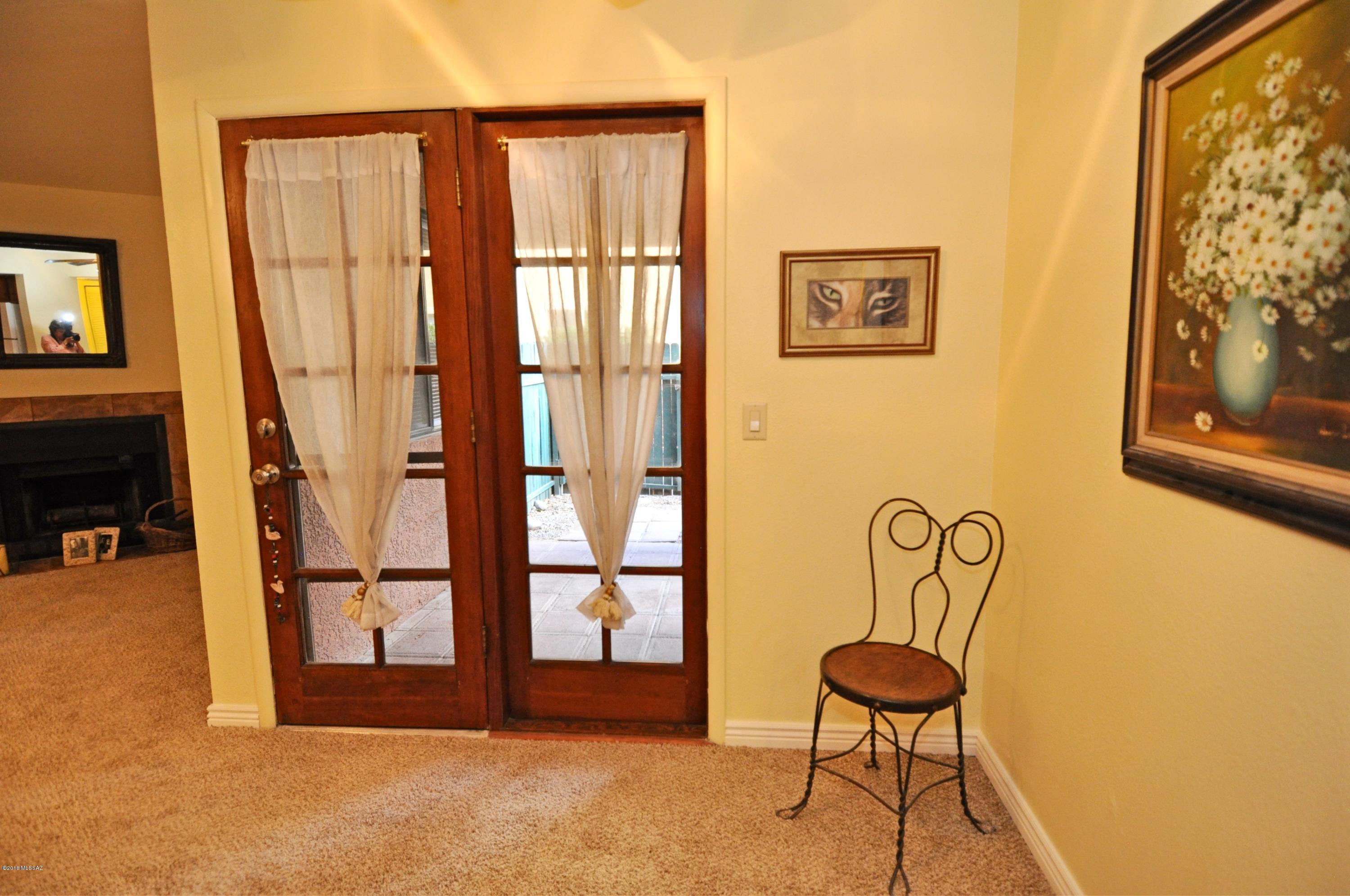 3690 N Country Club Road Unit: 1035