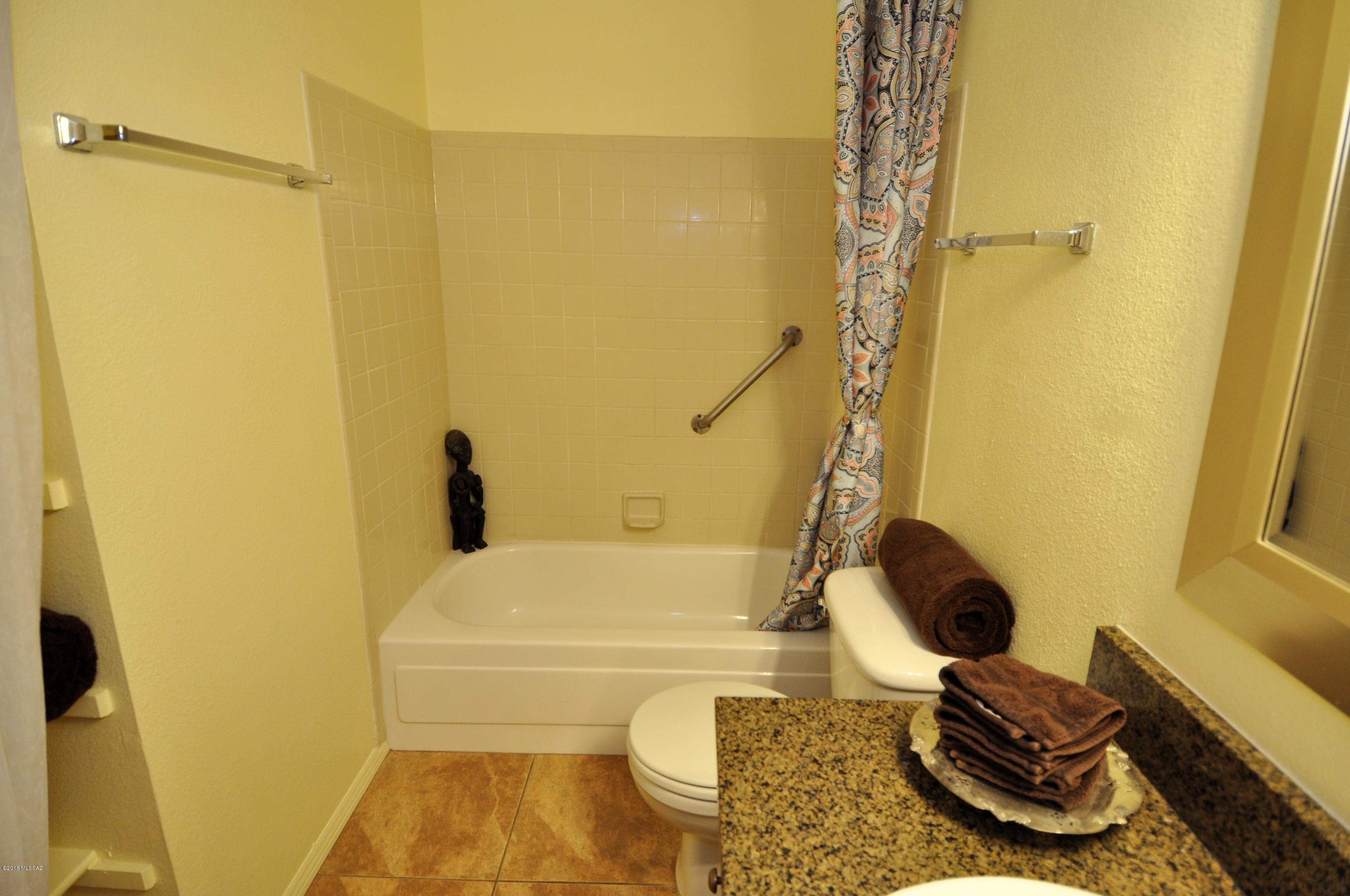 3690 N Country Club Road Unit: 1035