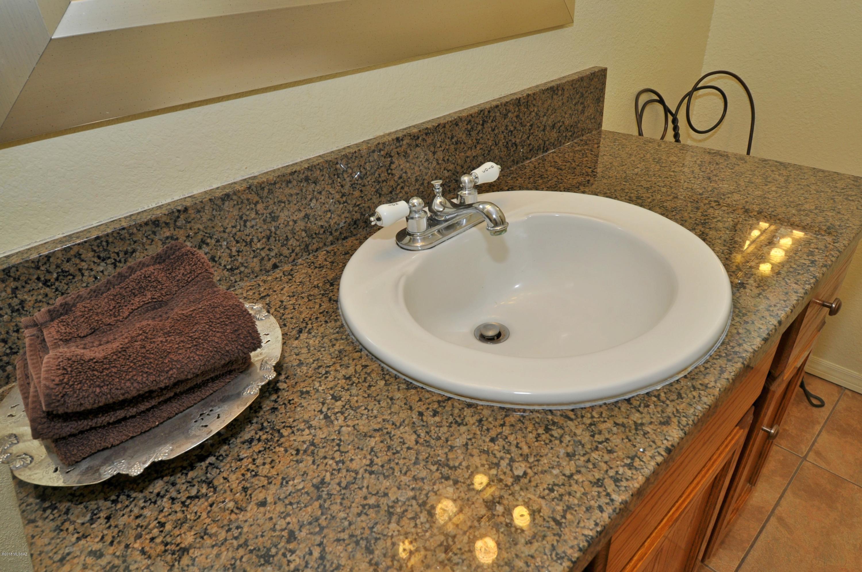 3690 N Country Club Road Unit: 1035