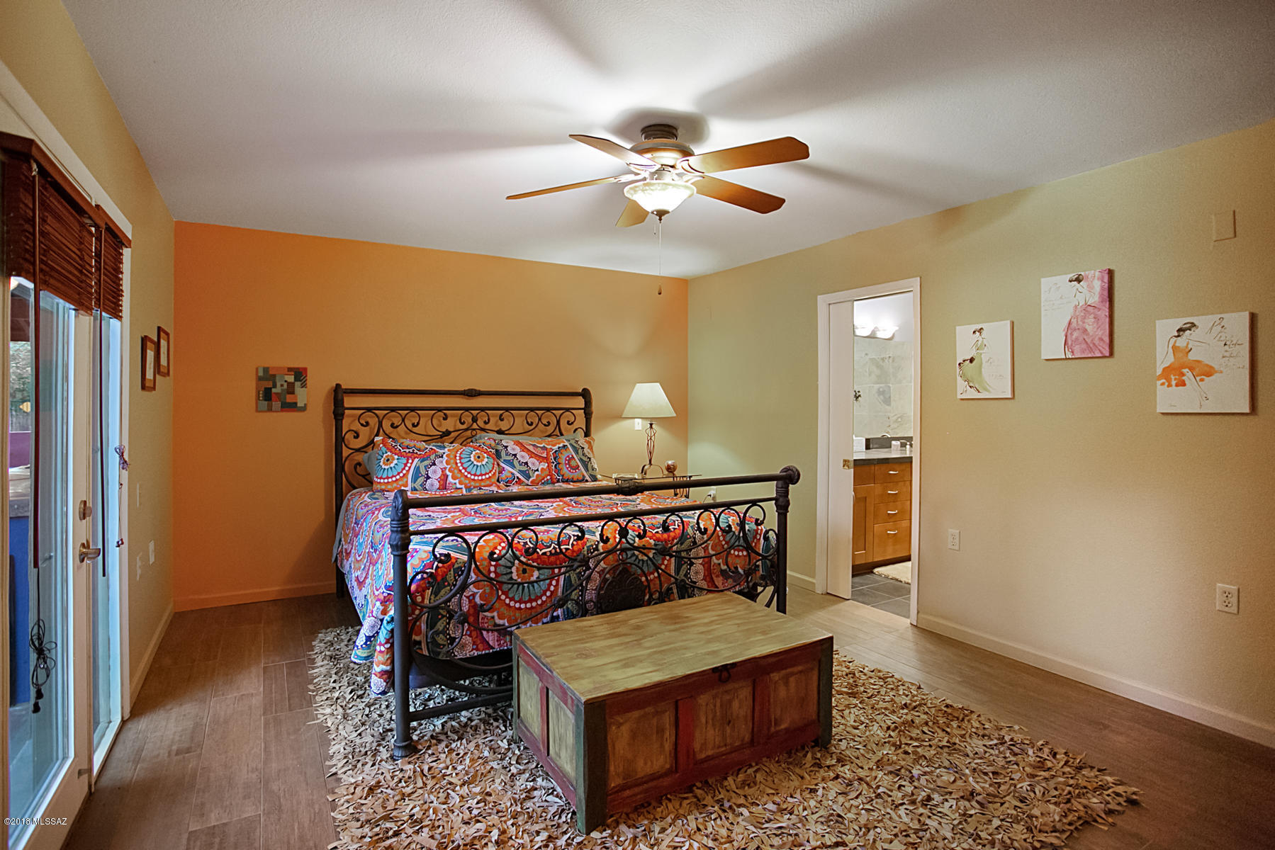 3221 N Riverbend Place