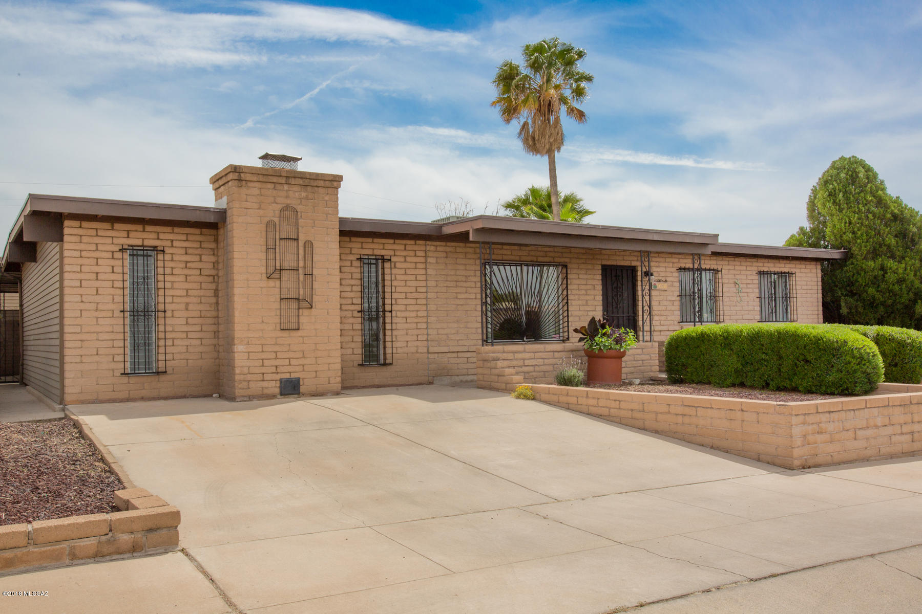 9530 E Palm Tree Drive