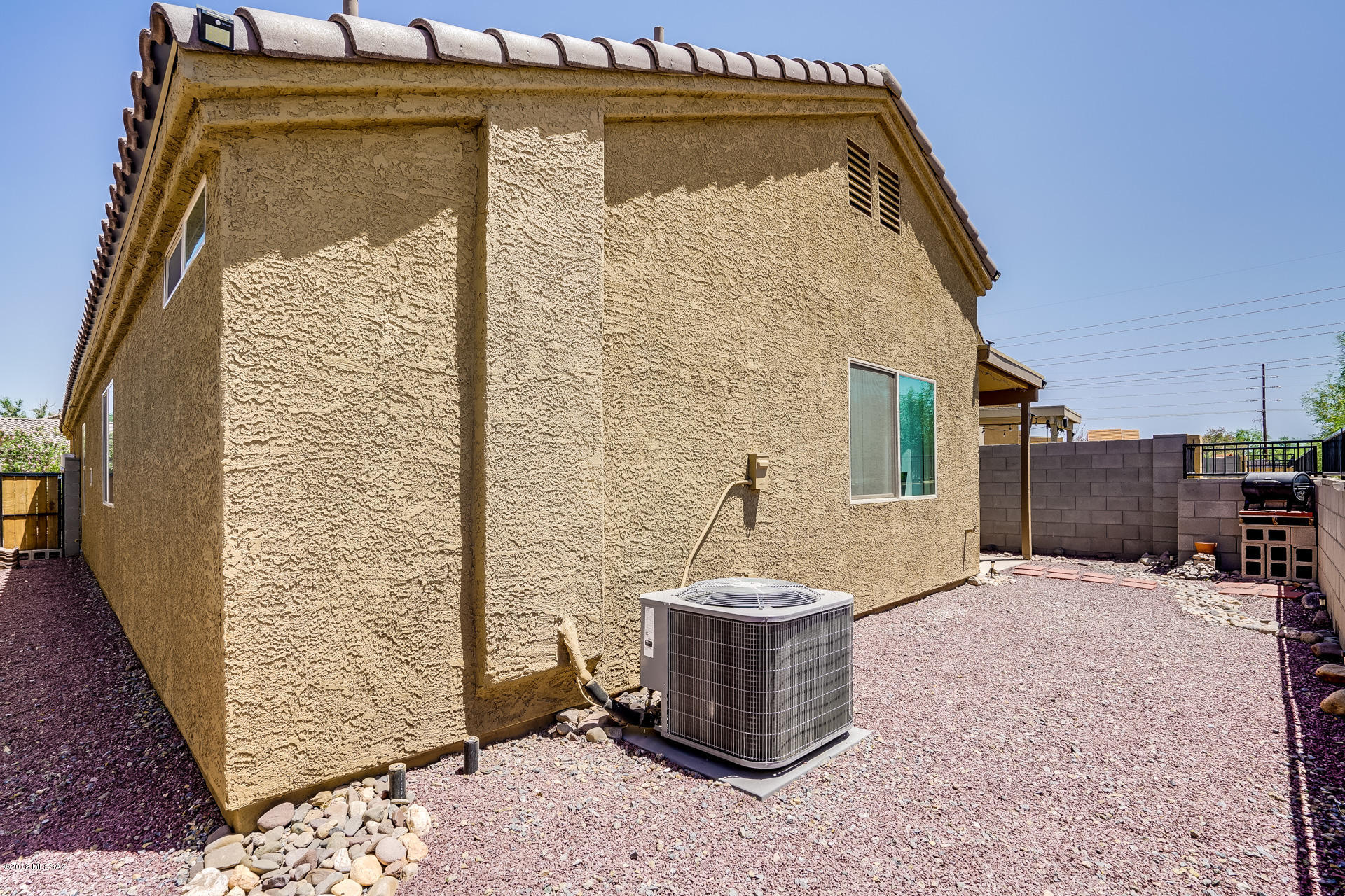 6438 S Vanishing Pointe Way