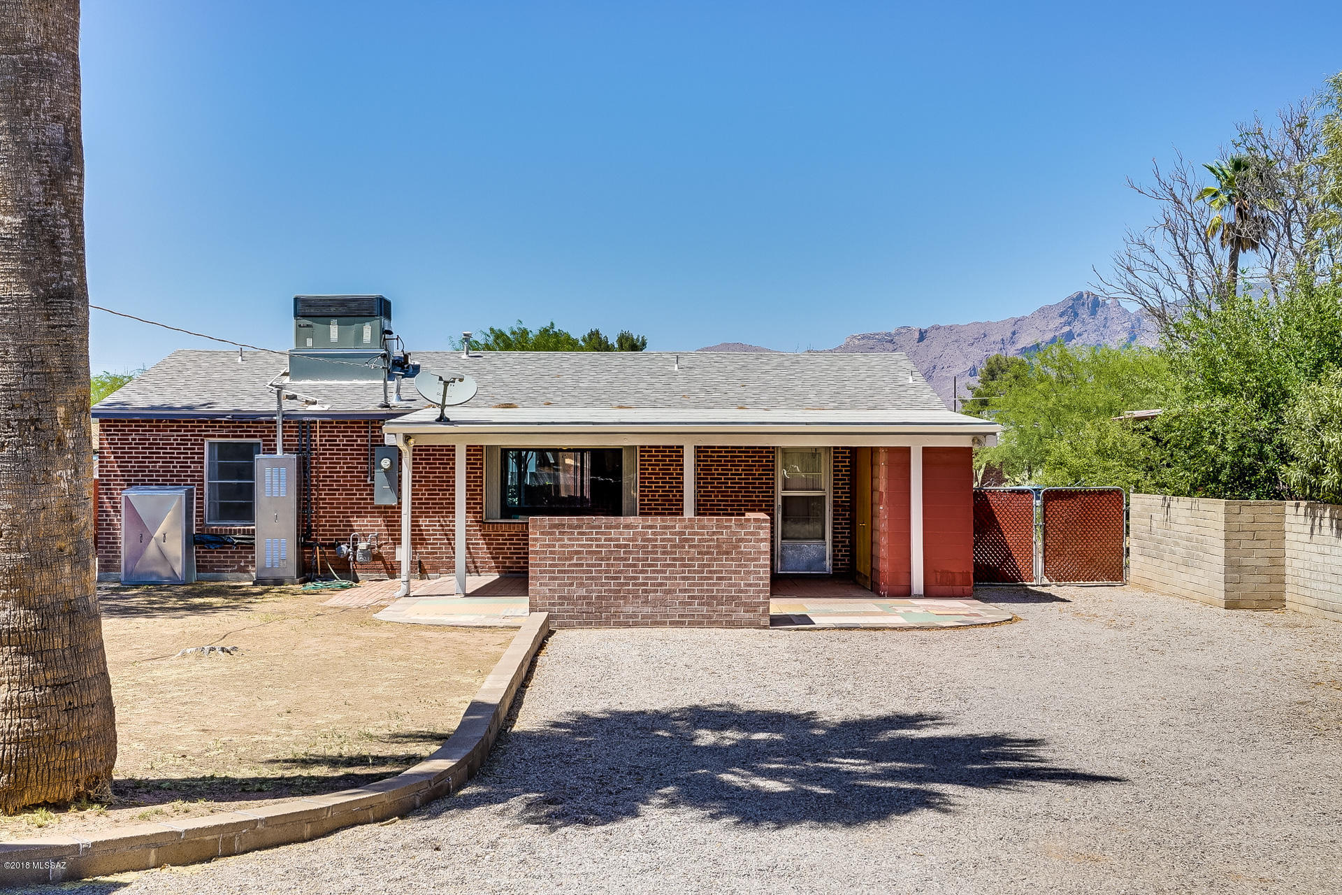 2850 E Sylvia Street