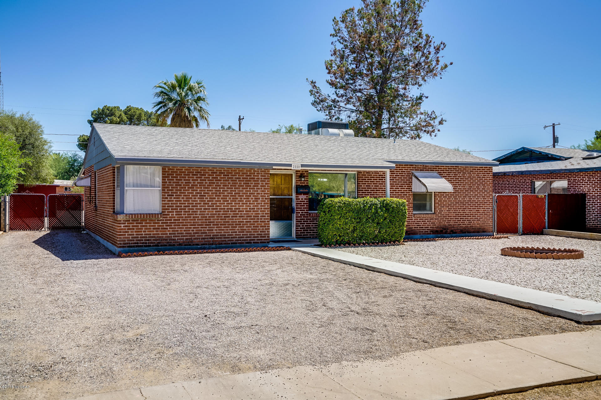 2850 E Sylvia Street