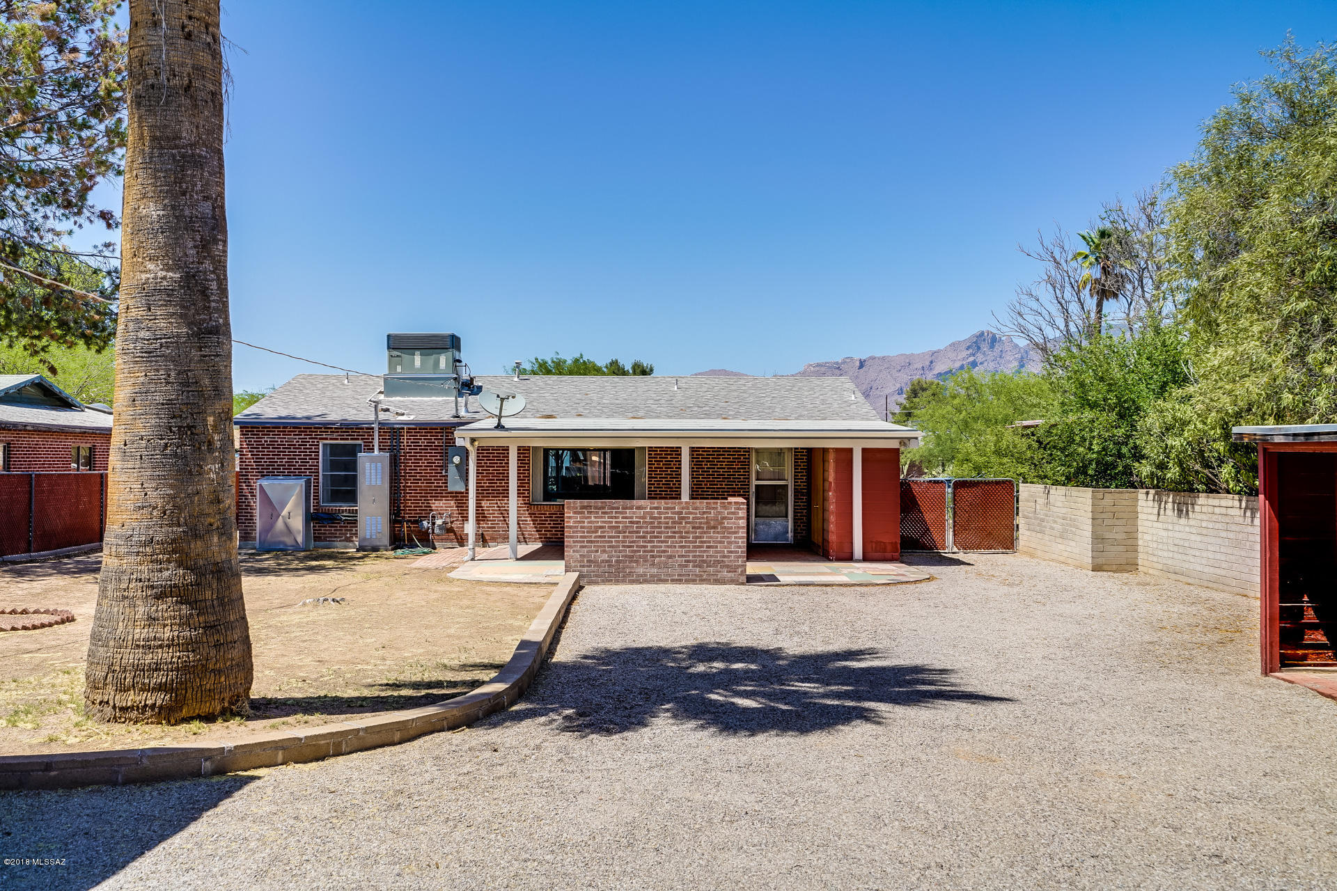 2850 E Sylvia Street