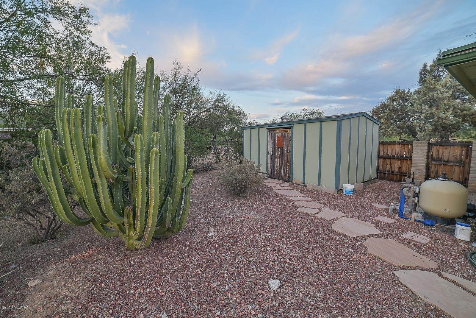 9301 E Kayenta Drive