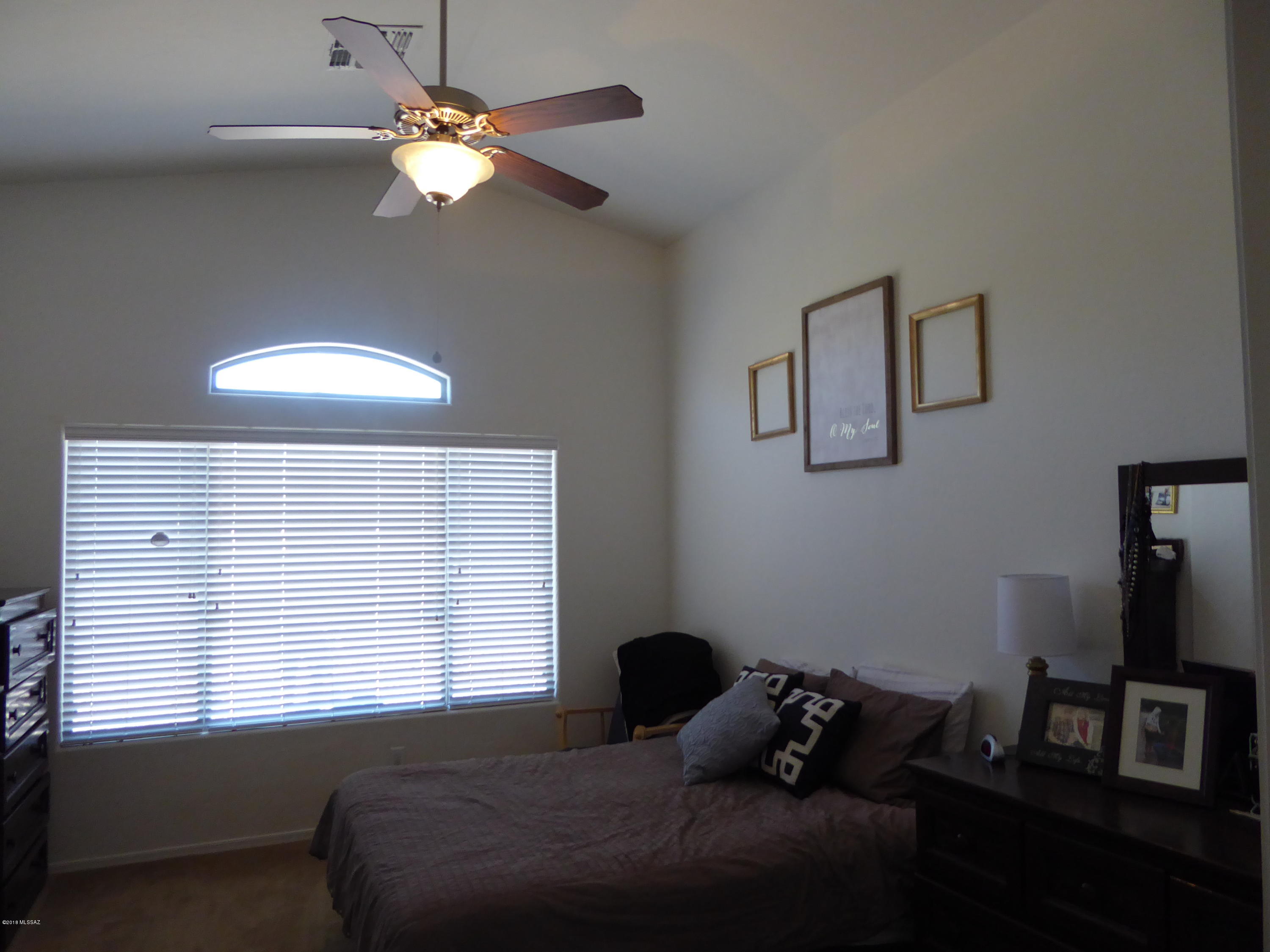 60354 E Old Spur Place