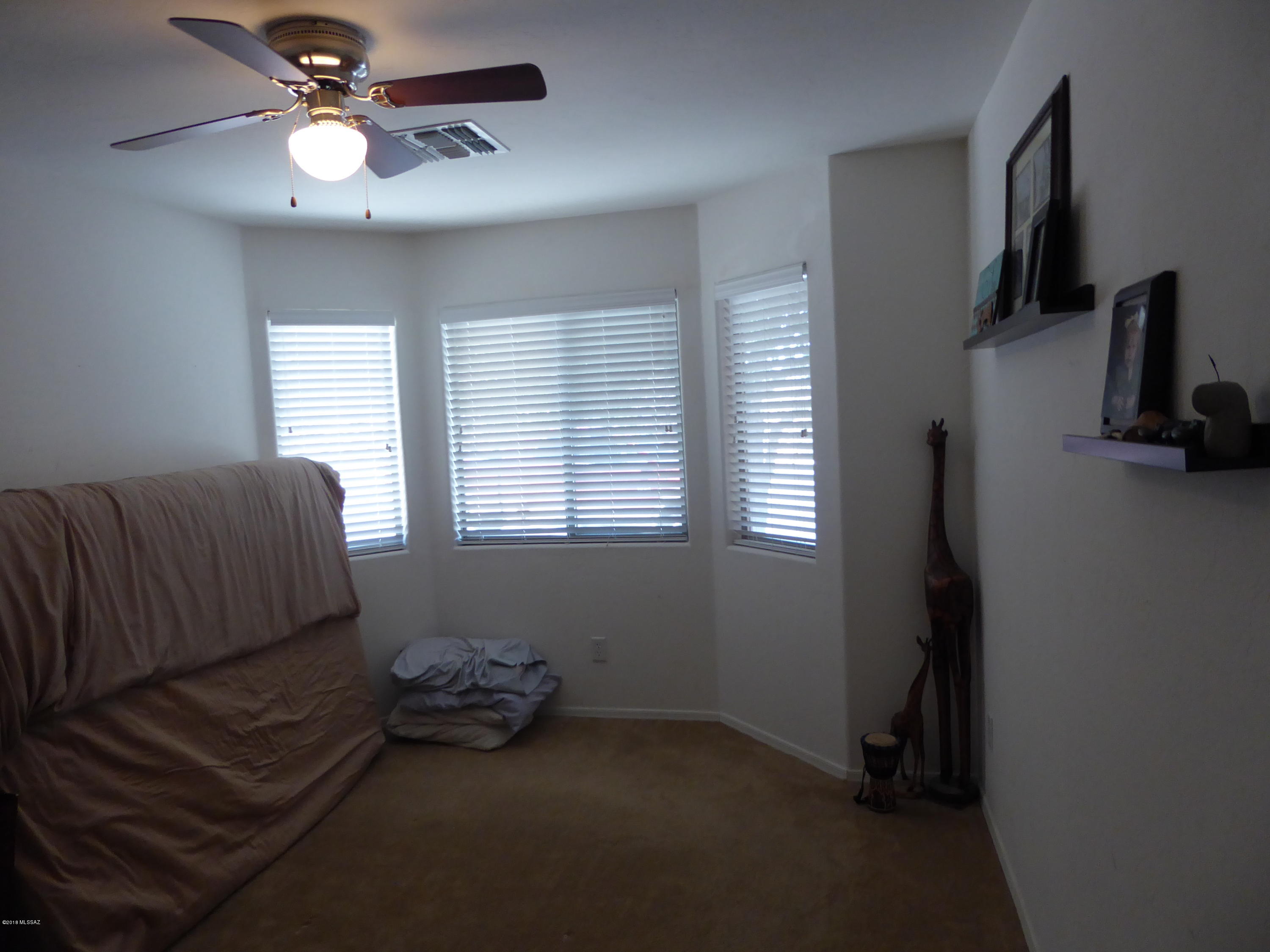 60354 E Old Spur Place