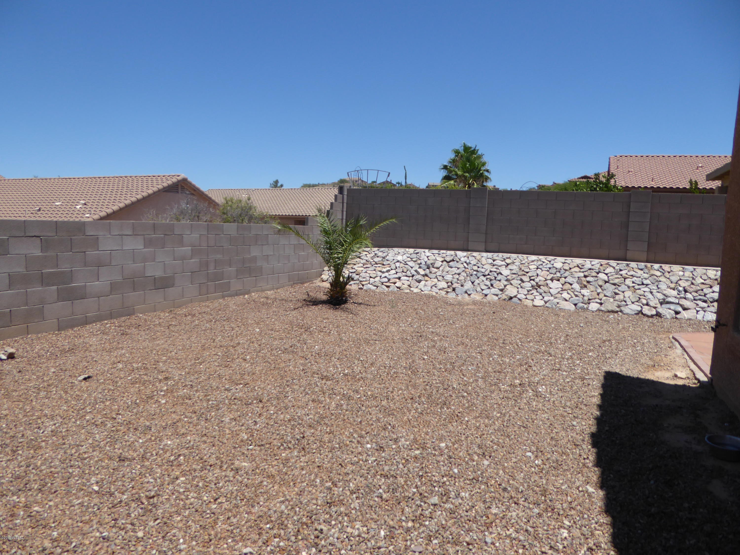 60354 E Old Spur Place