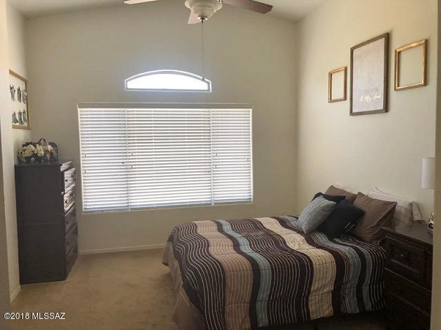60354 E Old Spur Place