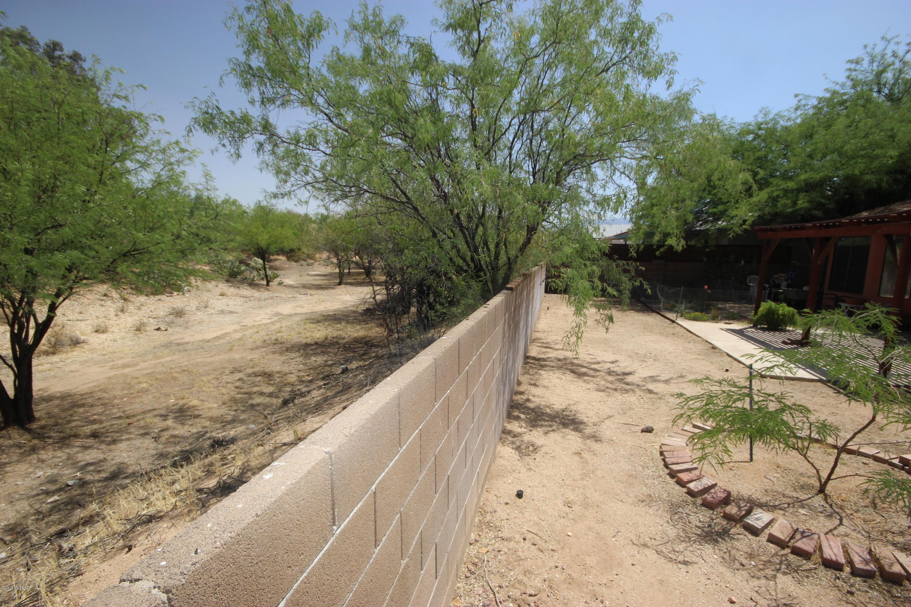 9819 N Camino Vado