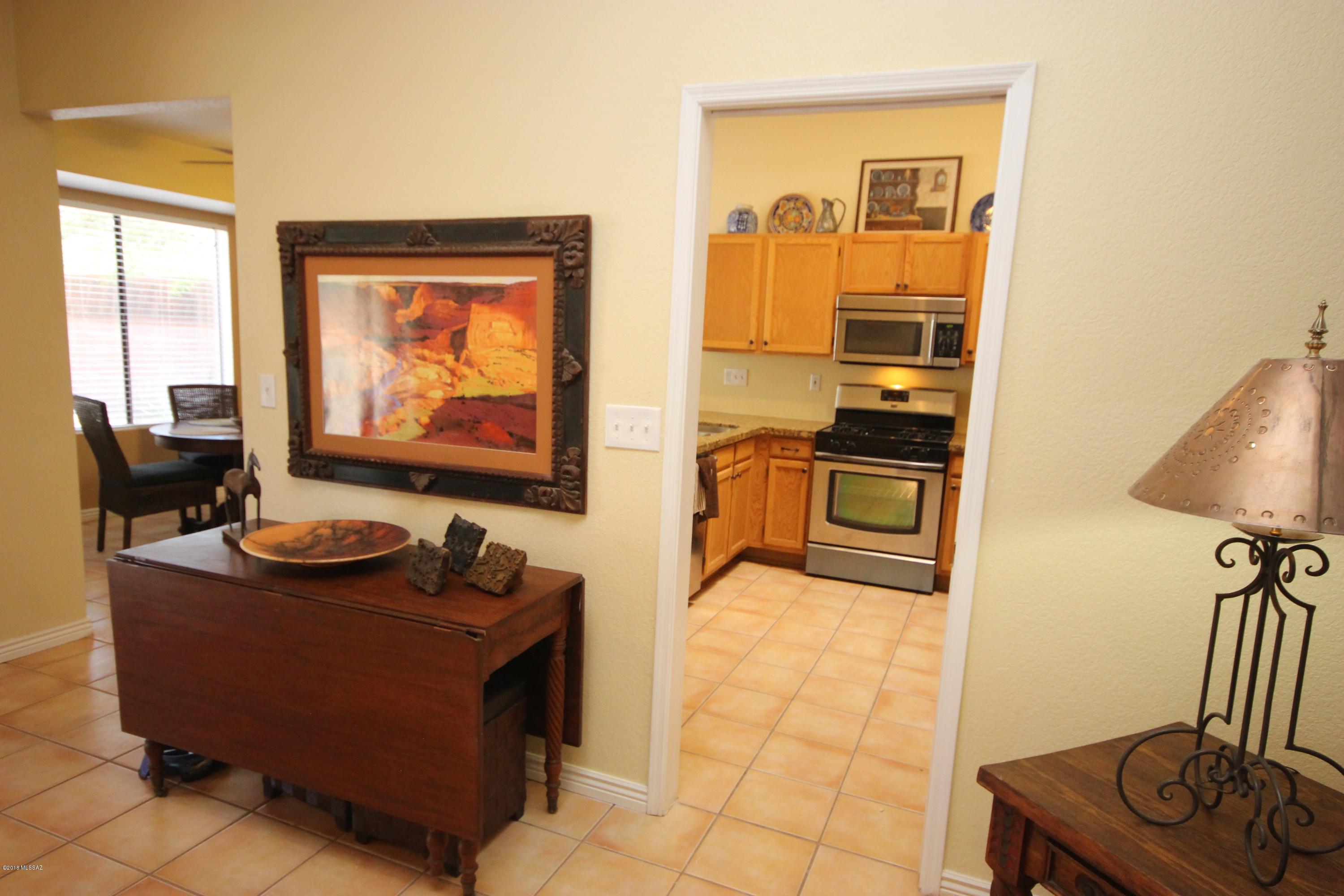 9819 N Camino Vado