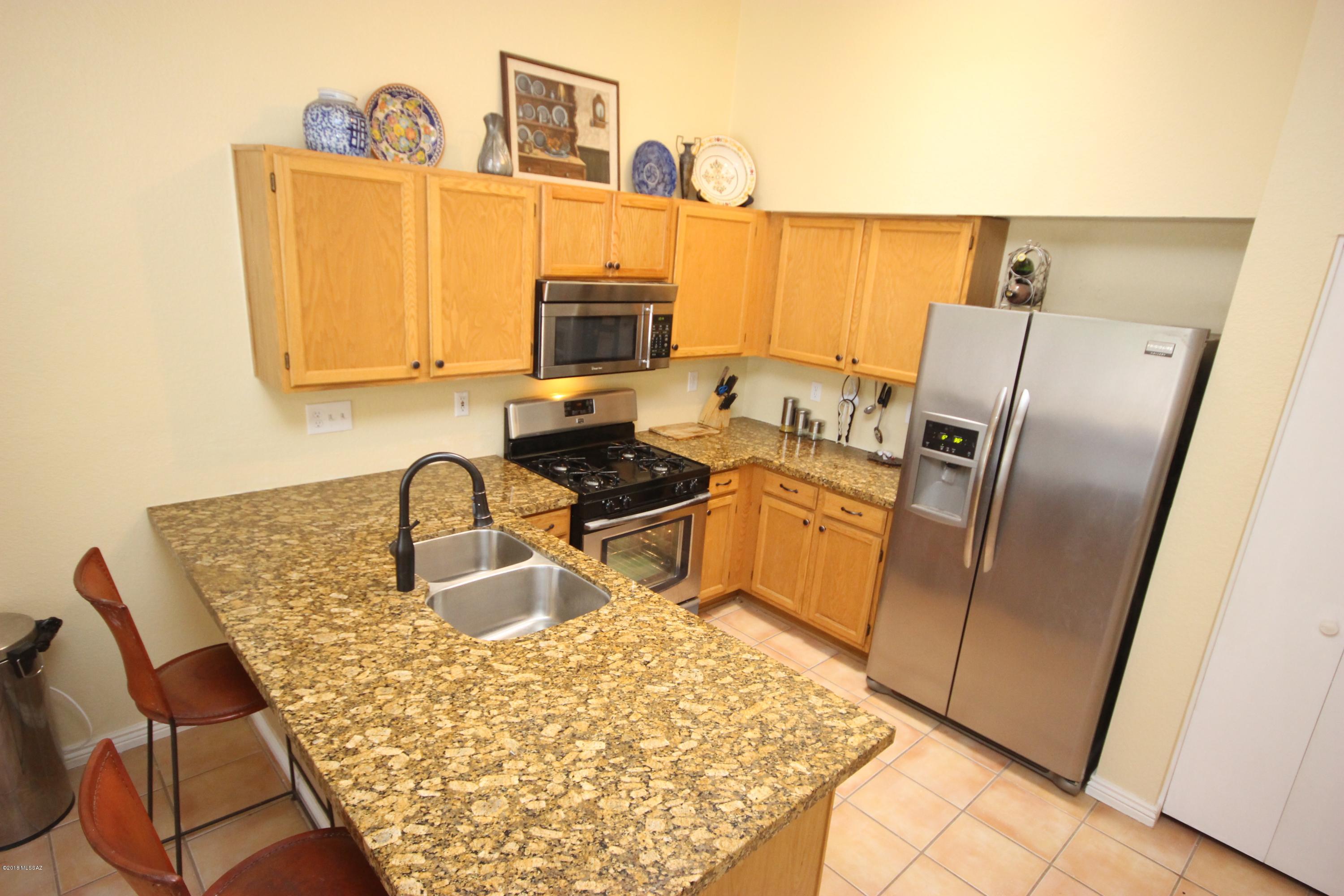 9819 N Camino Vado