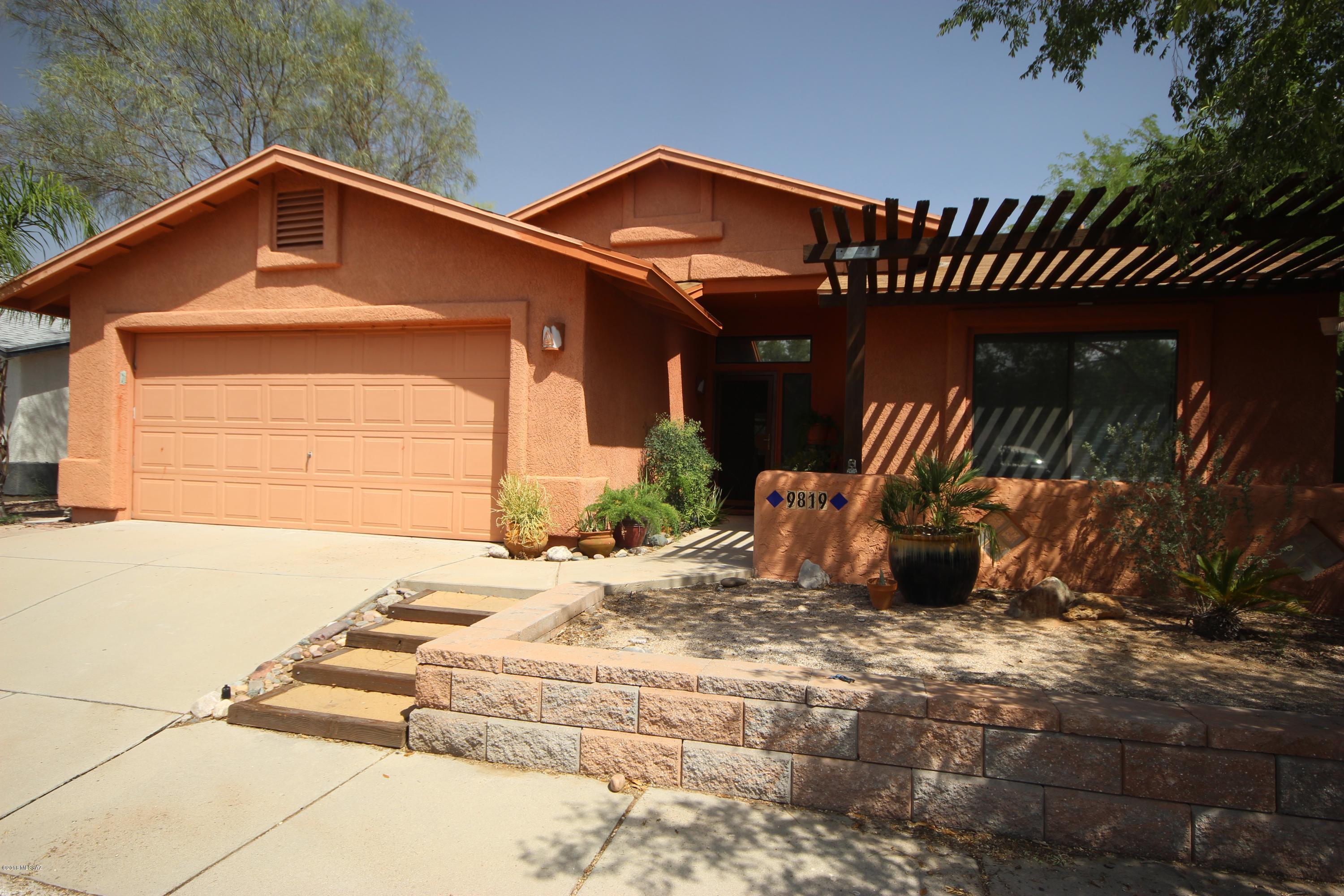 9819 N Camino Vado