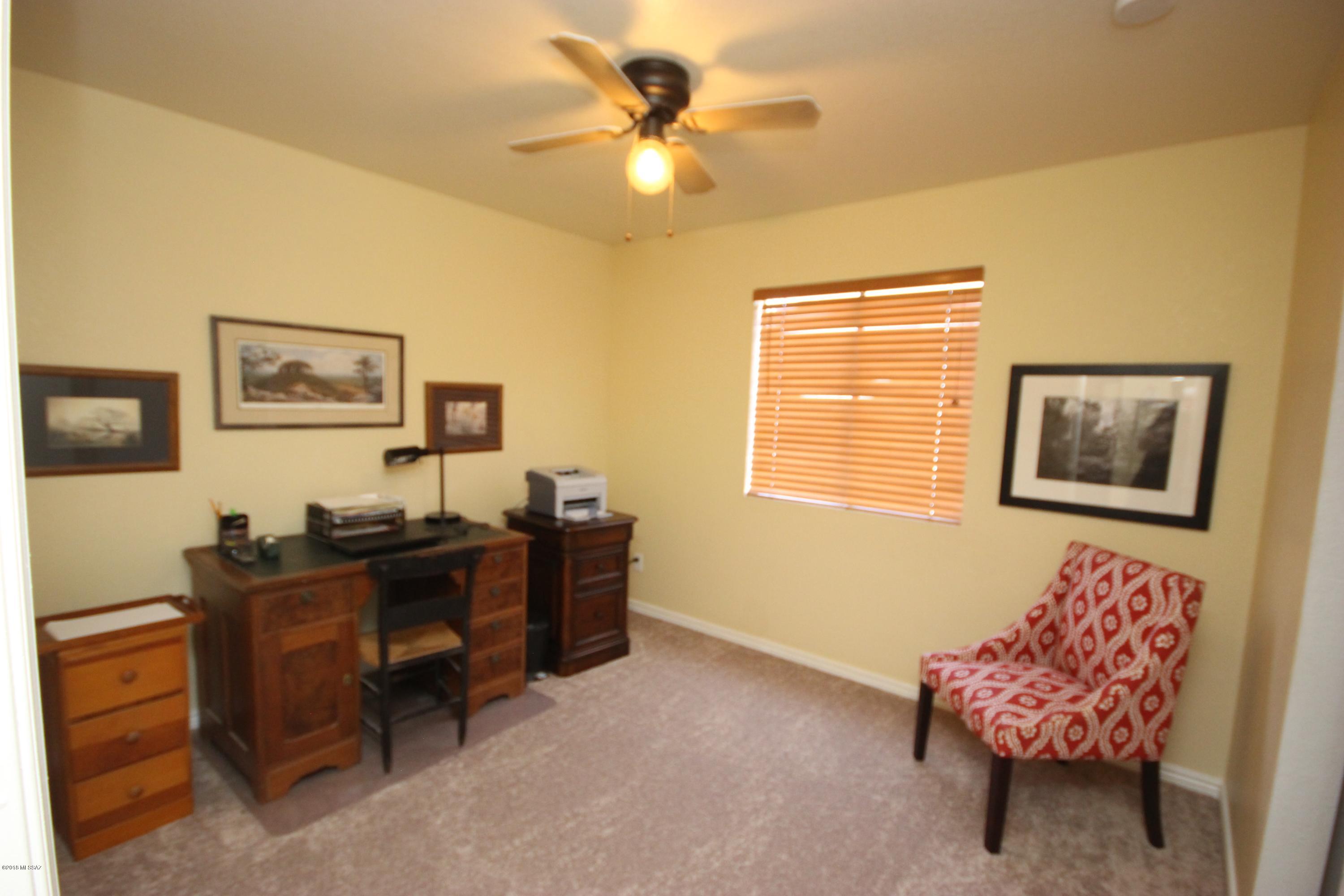 9819 N Camino Vado