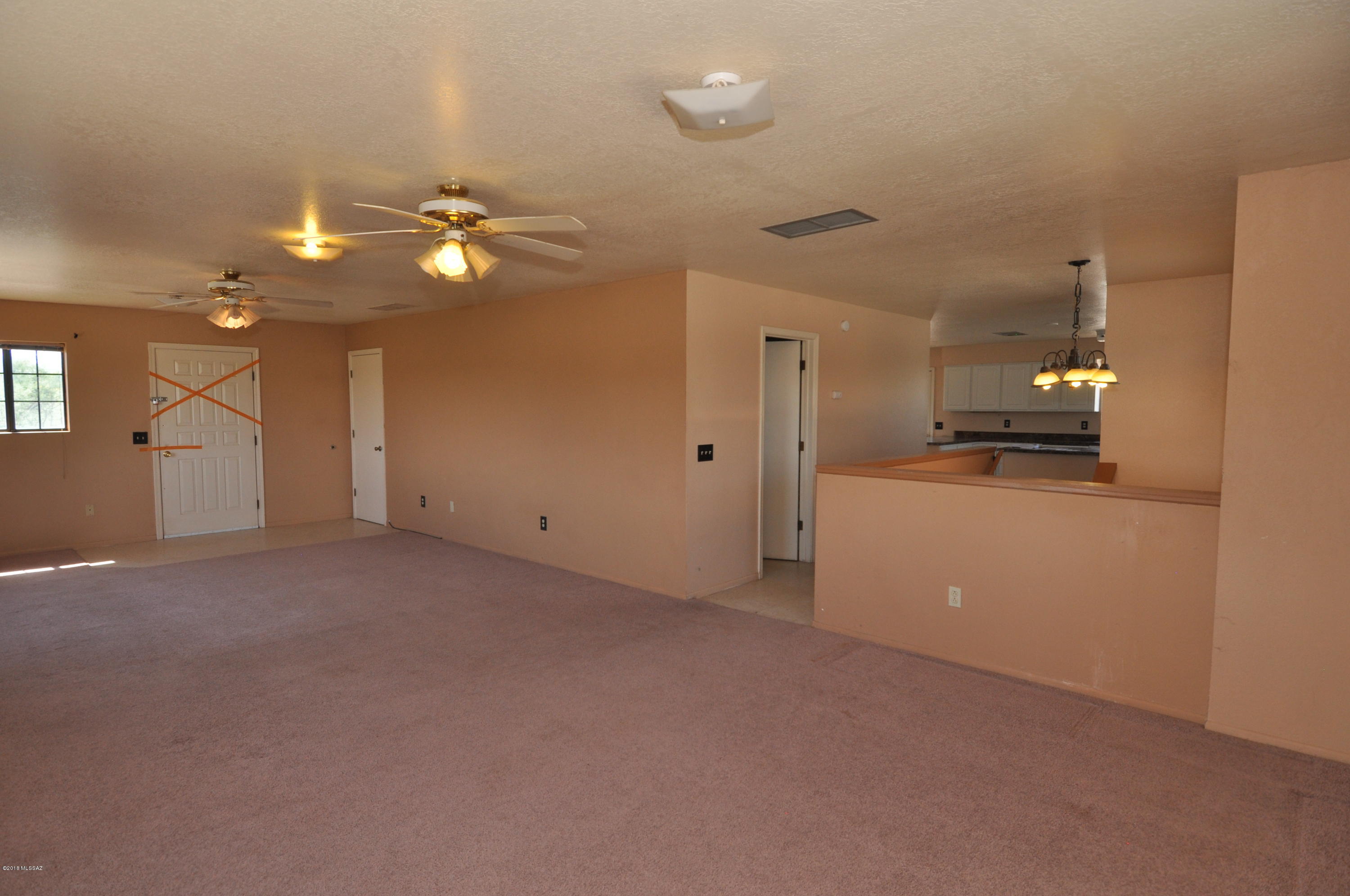 800 W Possum Lane