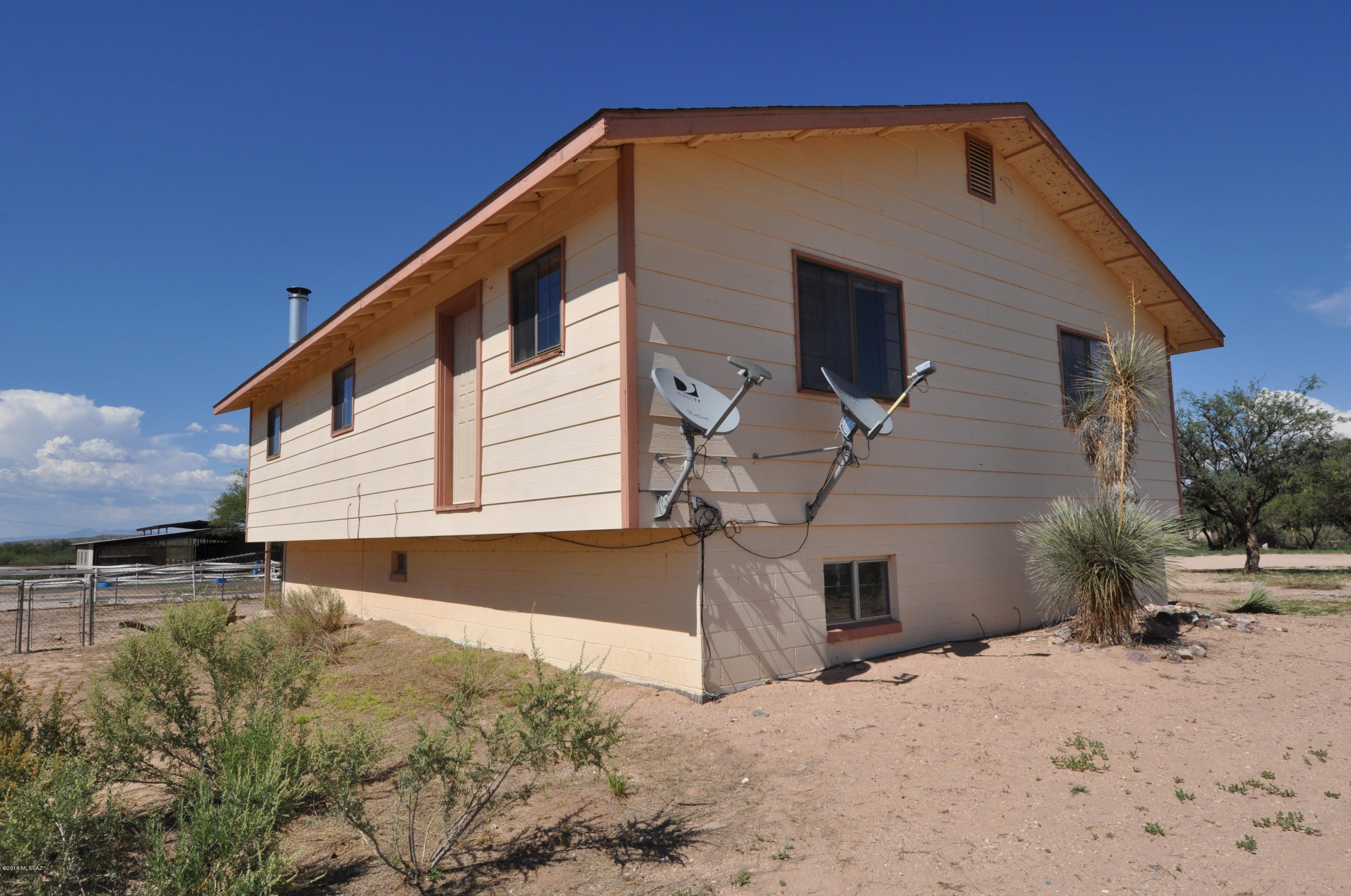 800 W Possum Lane