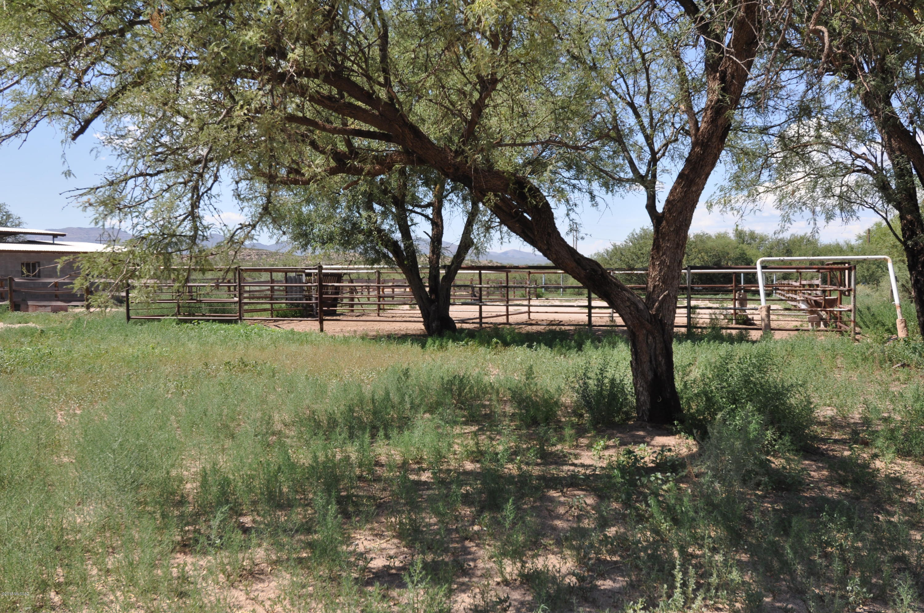 800 W Possum Lane