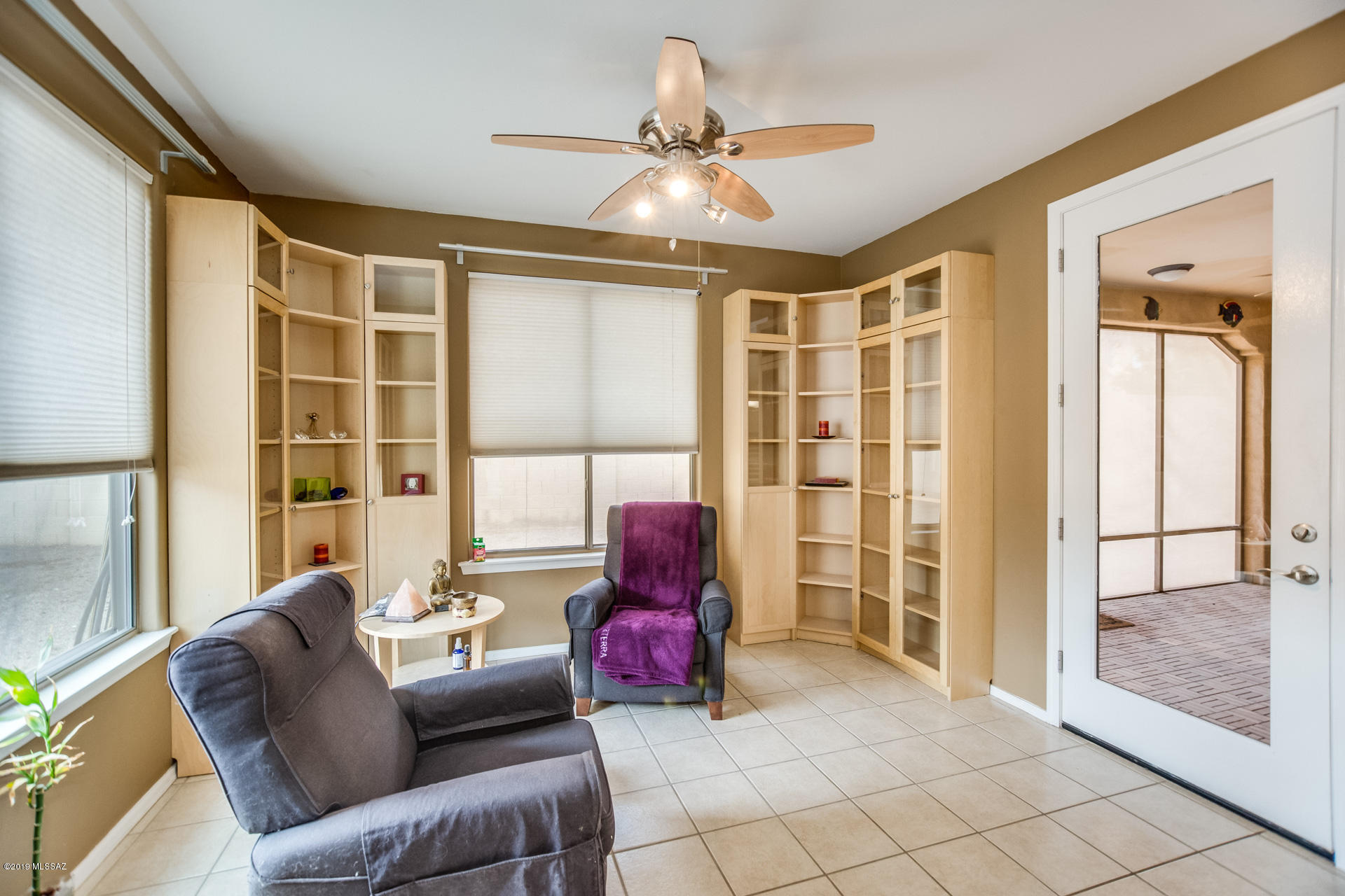 755 W Camino Sorpresa