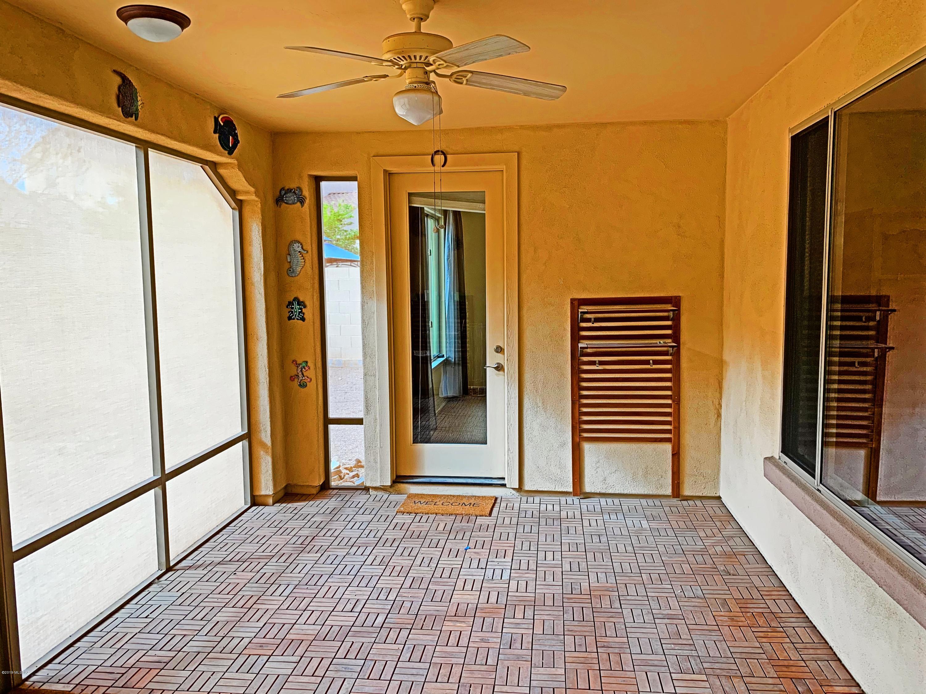 755 W Camino Sorpresa