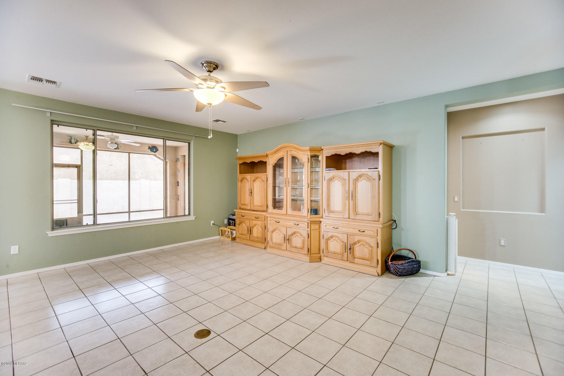 755 W Camino Sorpresa