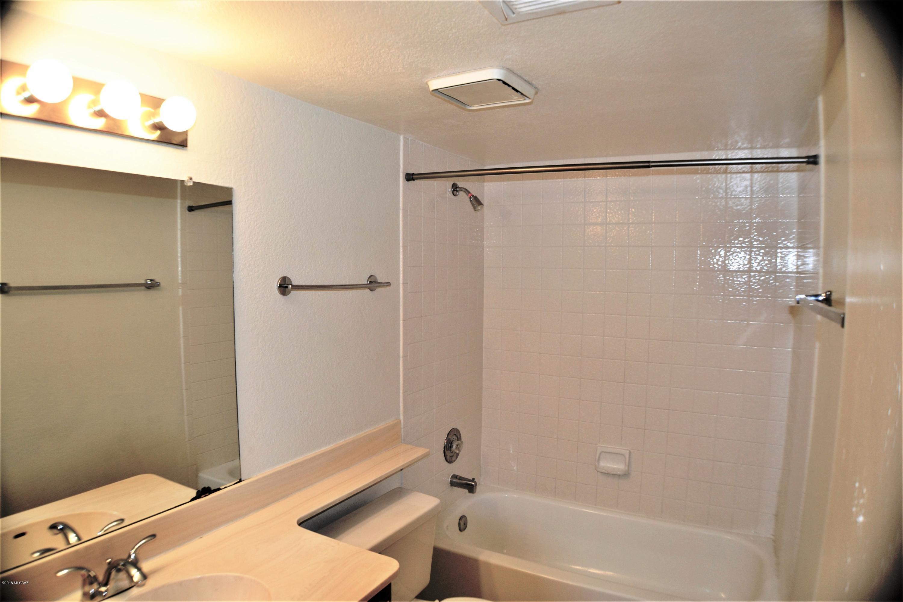 1689 W Wood Bridge Court