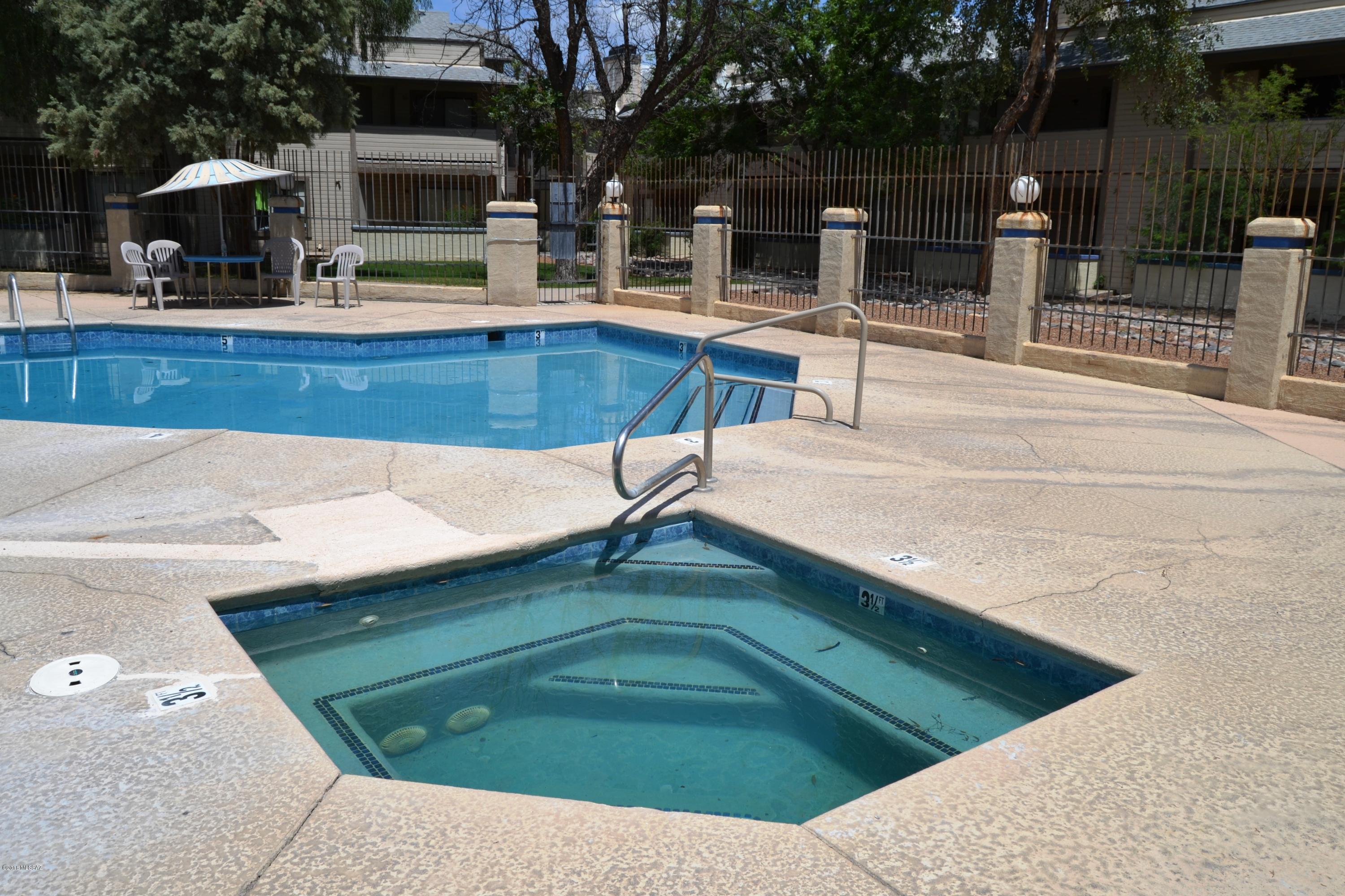 1689 W Wood Bridge Court