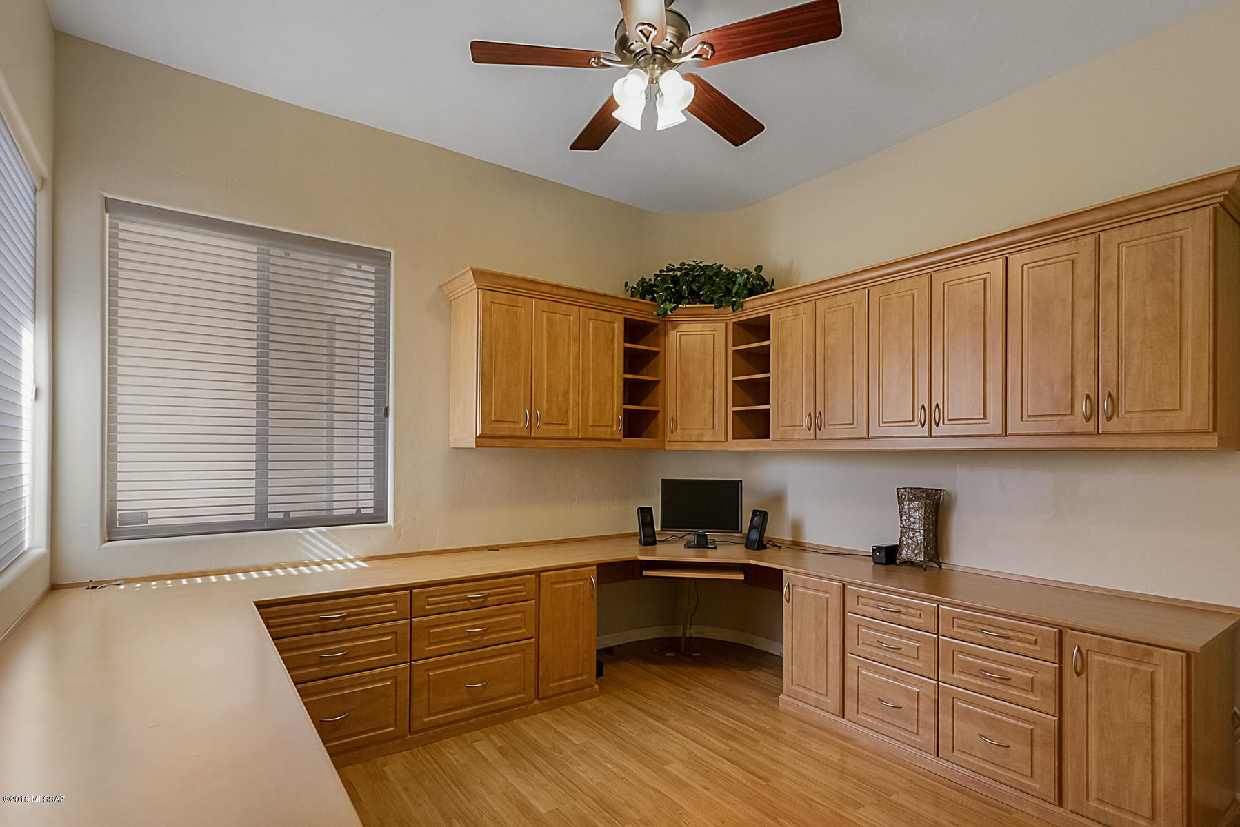 2117 N Water View Court