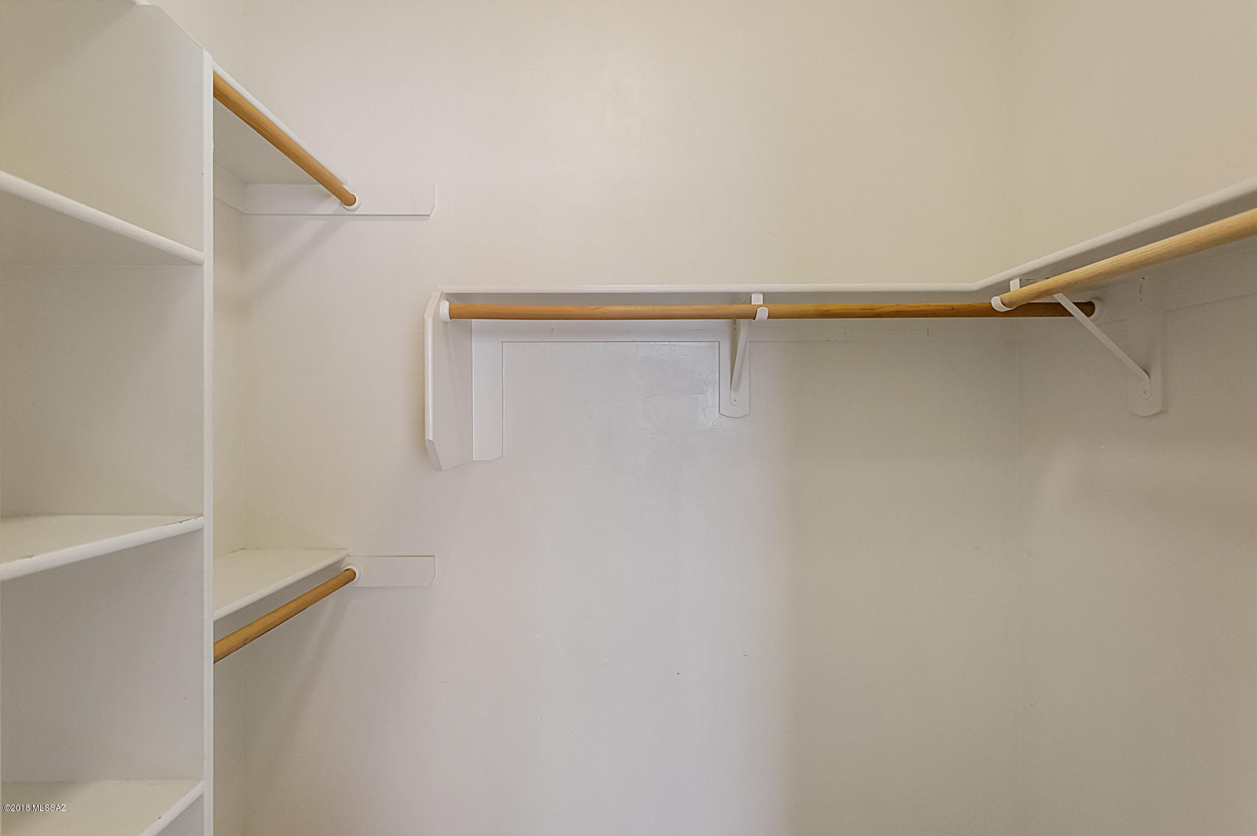 2117 N Water View Court