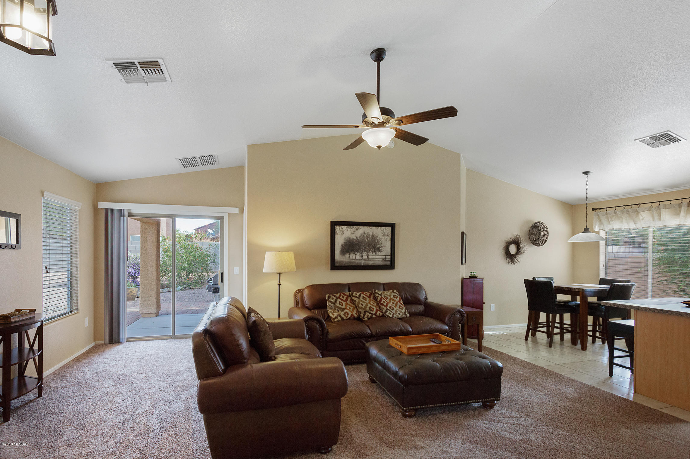 2283 E Calle Pelicano