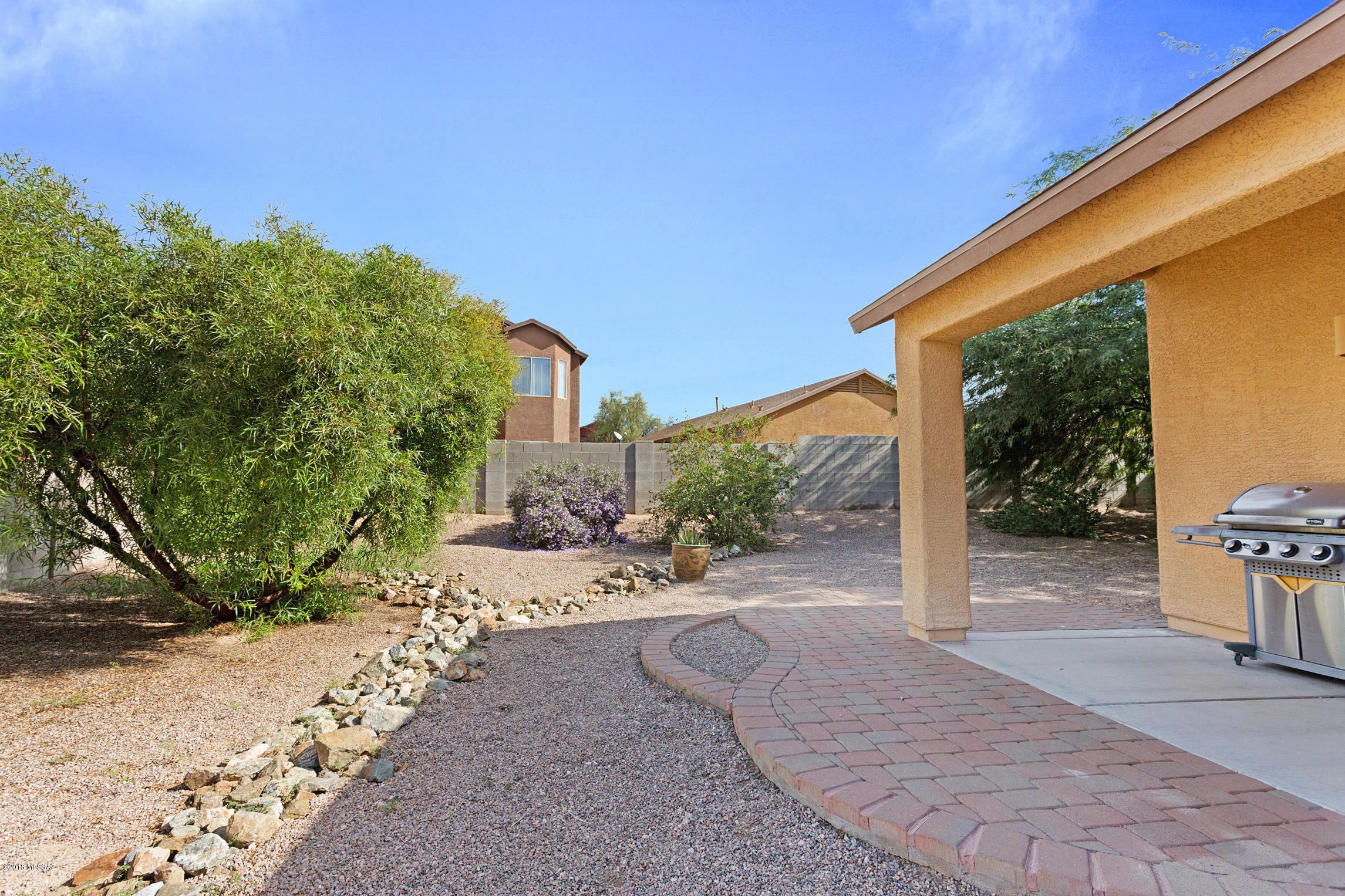 2283 E Calle Pelicano