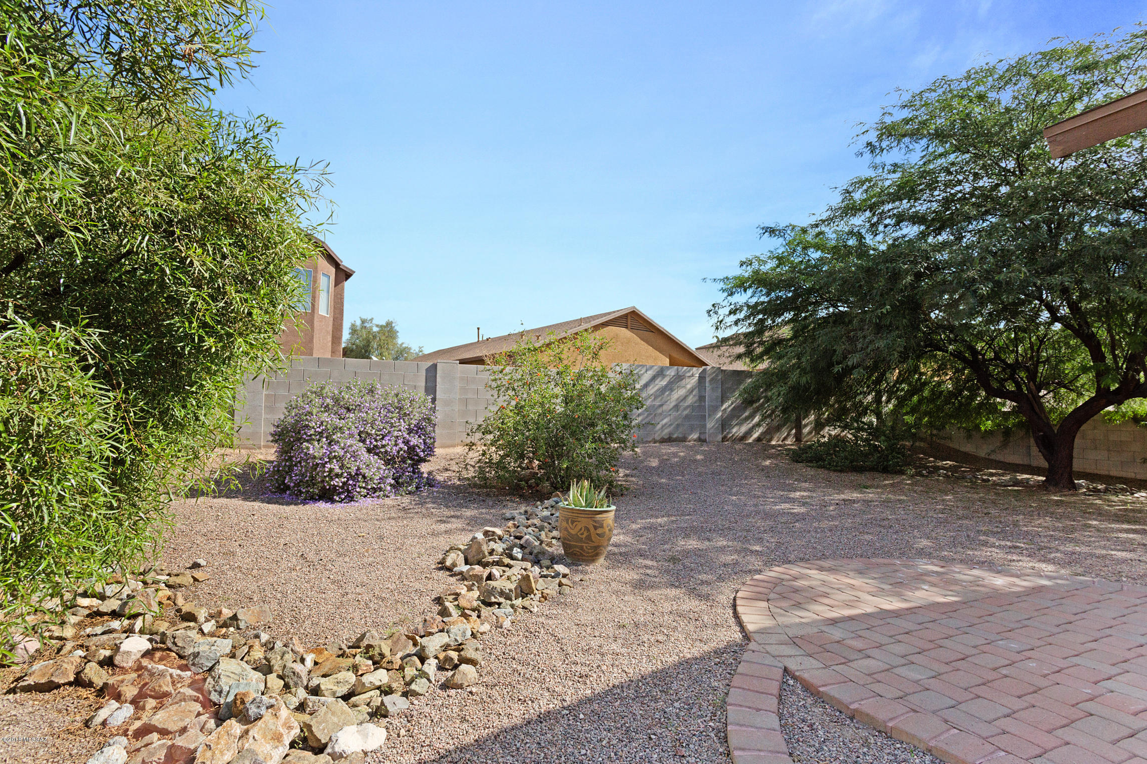 2283 E Calle Pelicano