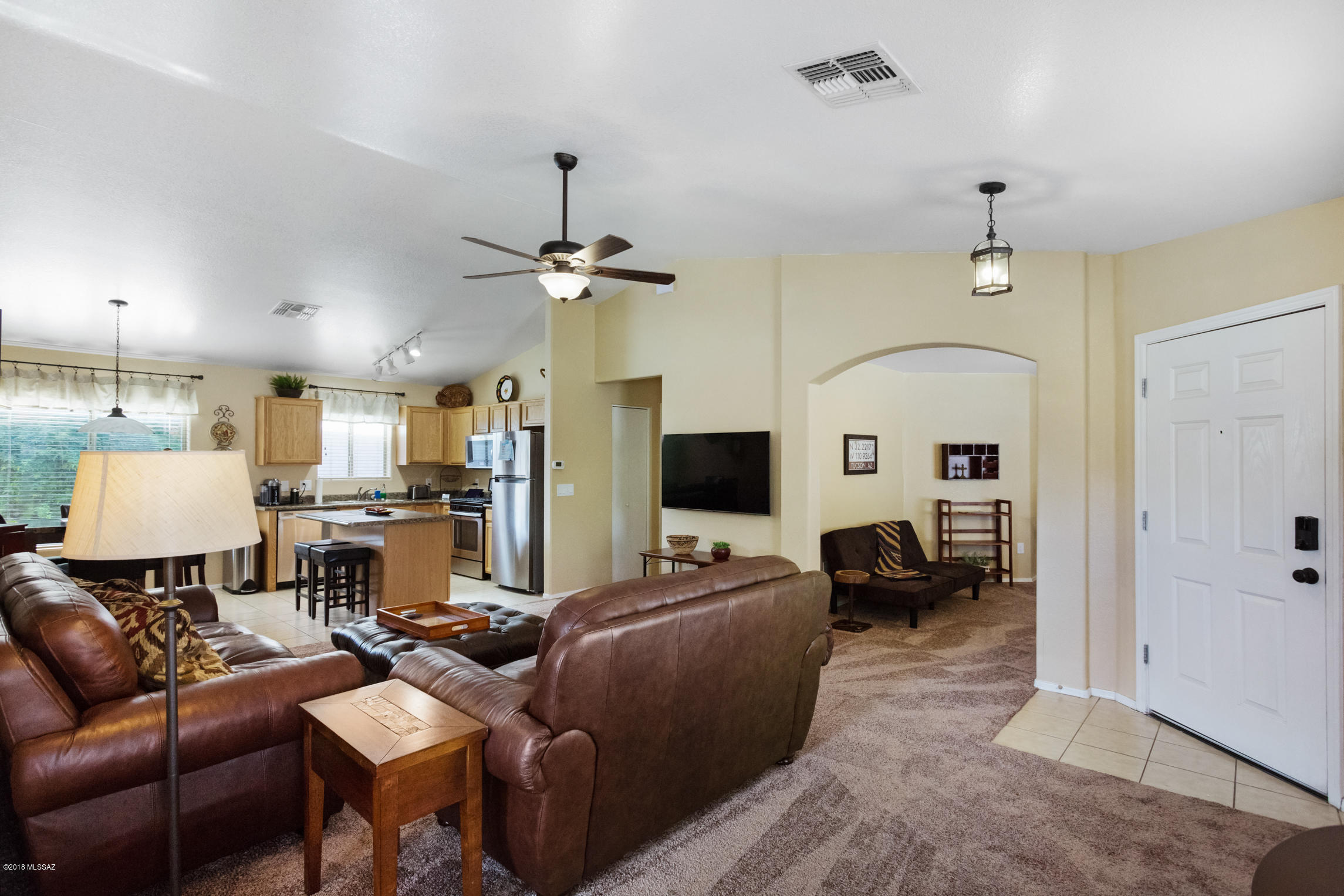 2283 E Calle Pelicano