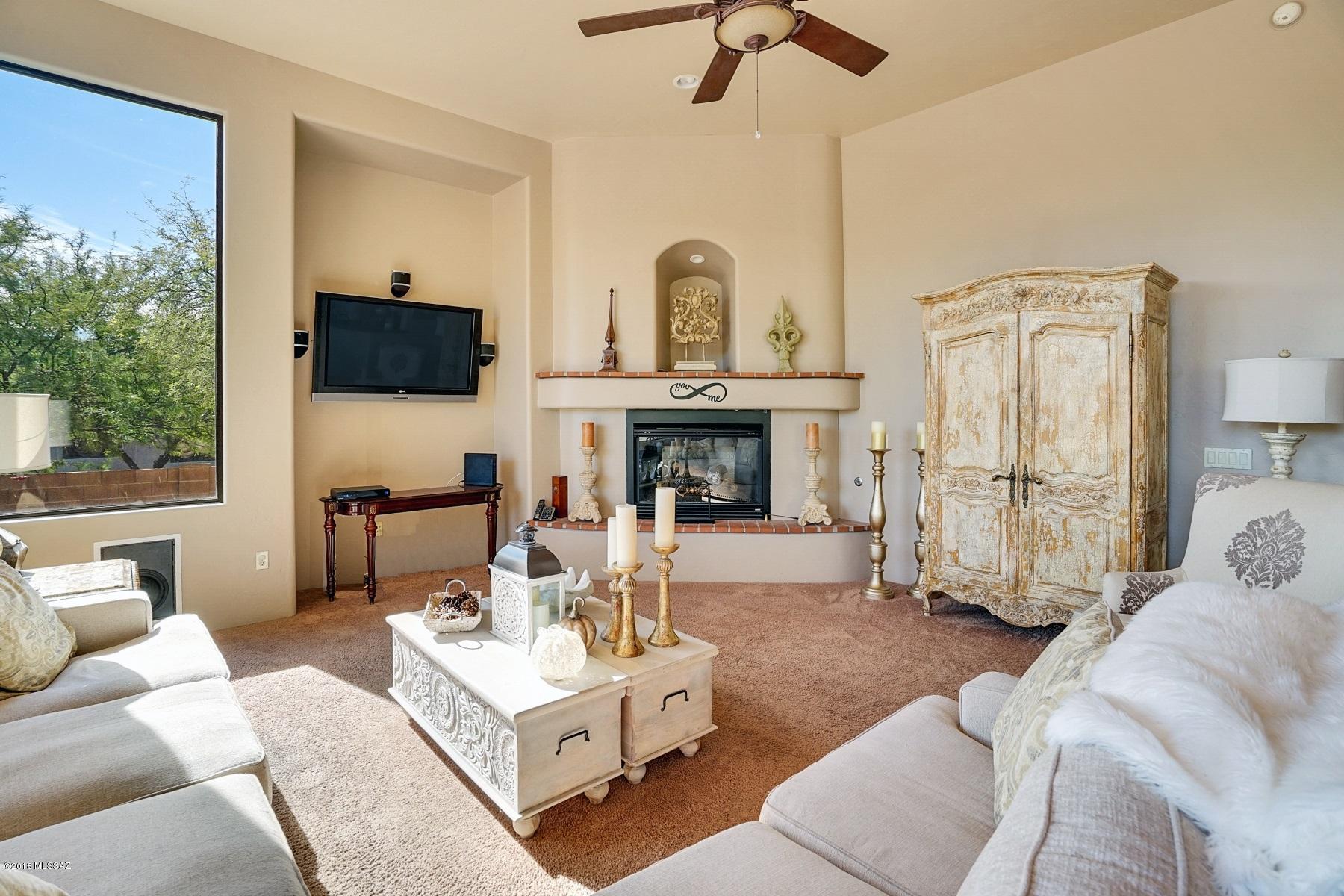 2464 N Barnwall Court