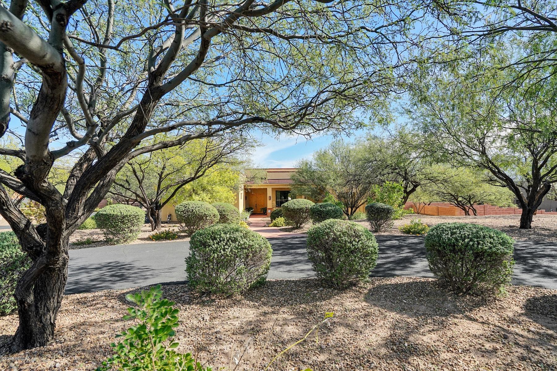 2464 N Barnwall Court