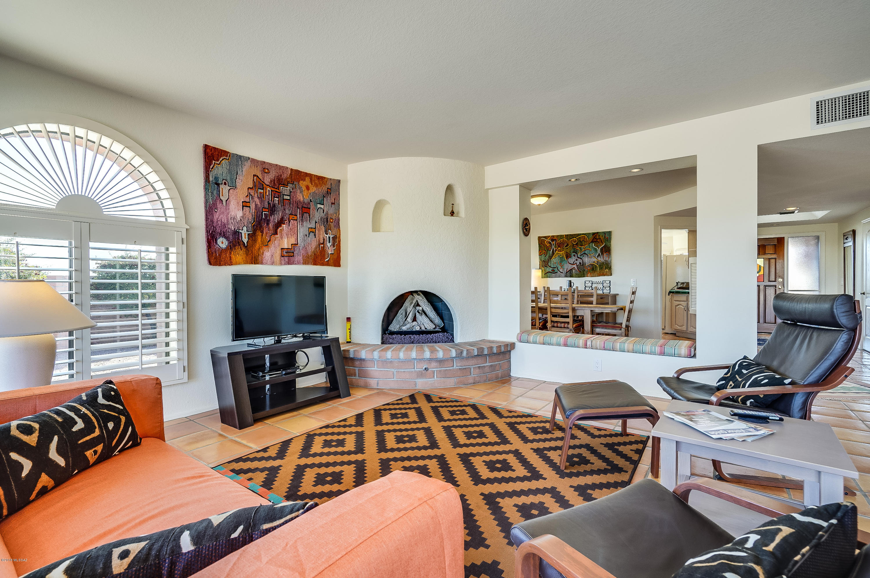 5074 N Via Gelsomino