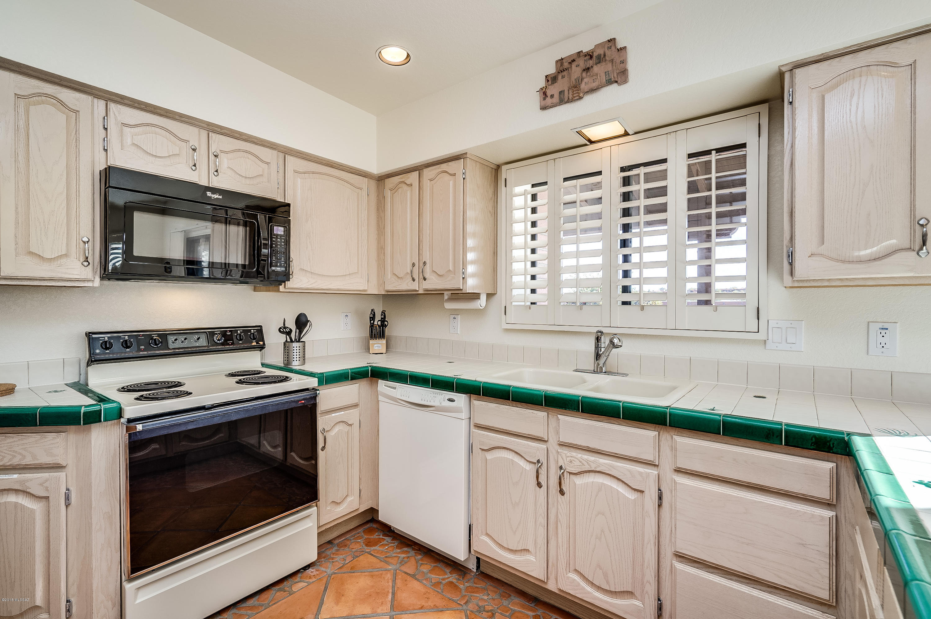 5074 N Via Gelsomino