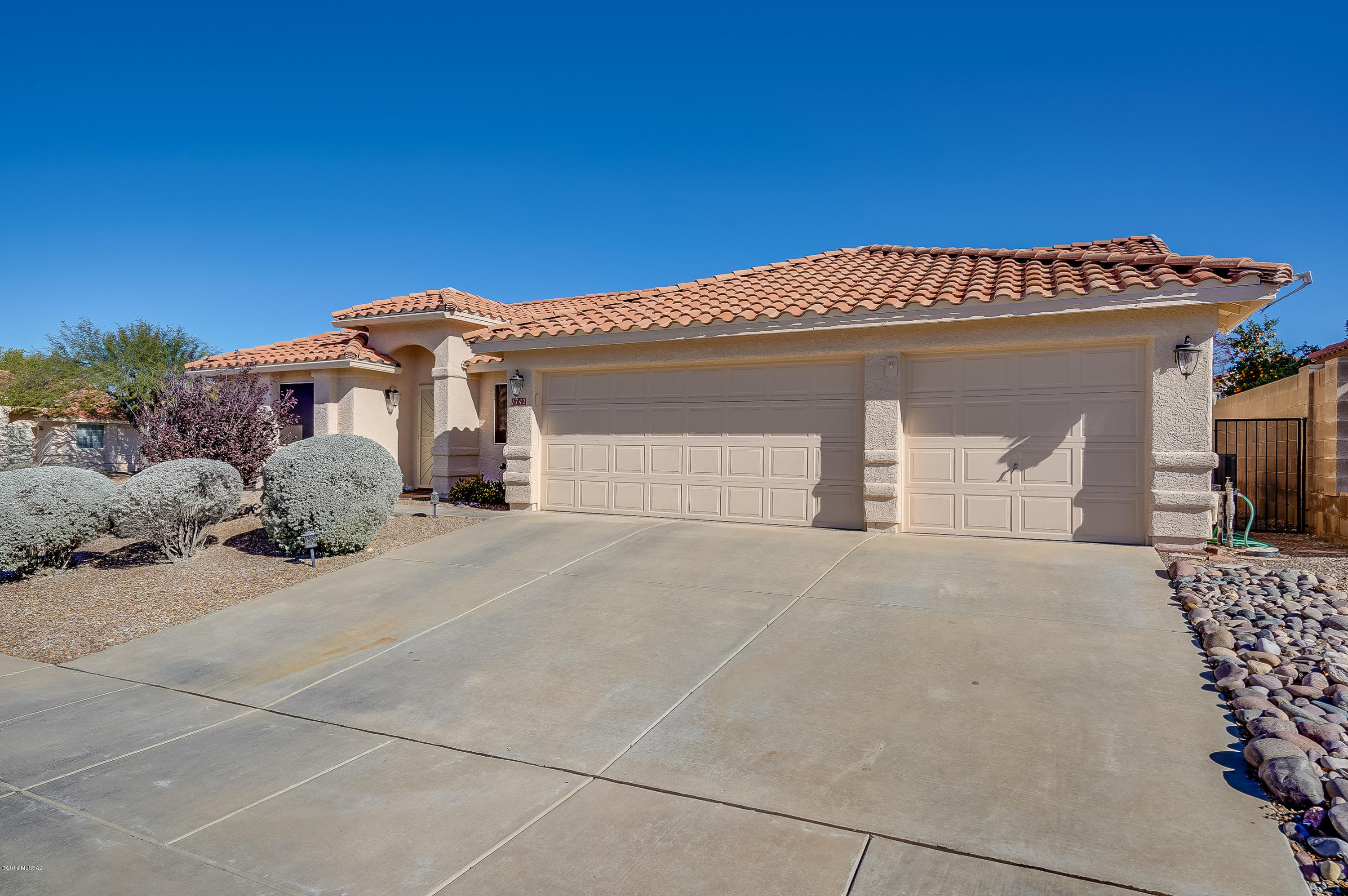 1742 N Craigton Court
