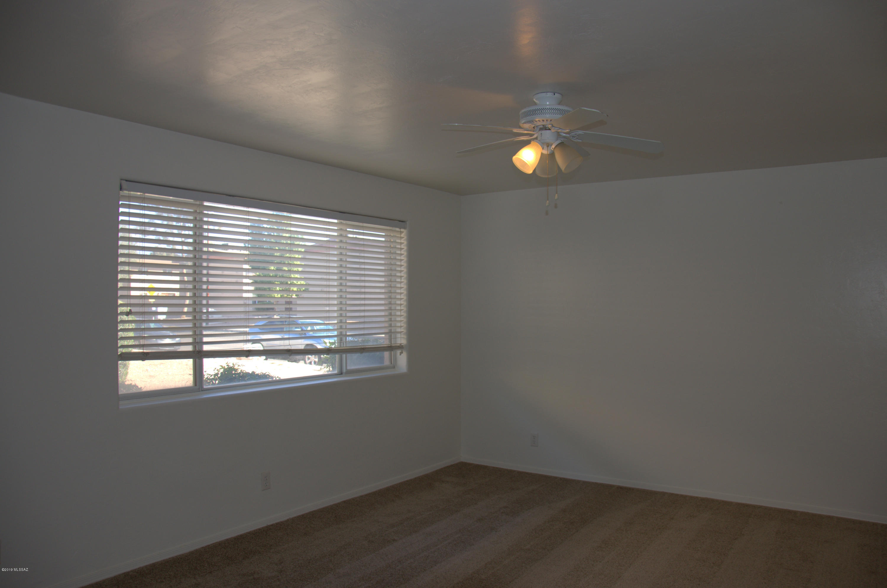 913 N Desert Avenue Unit: #A