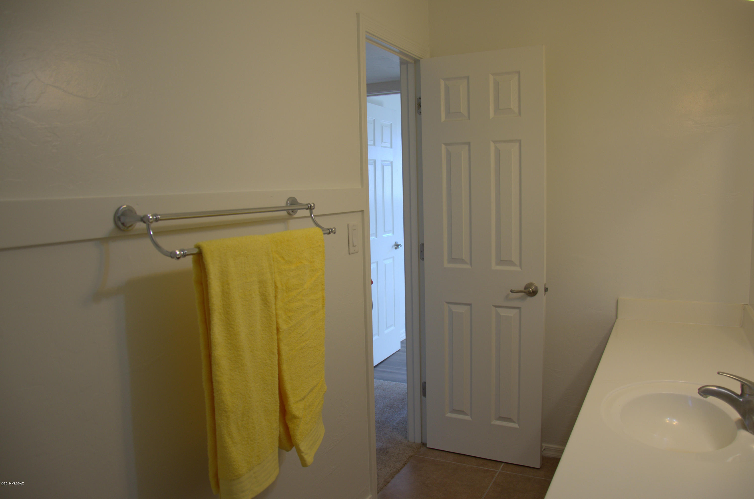 913 N Desert Avenue Unit: #A